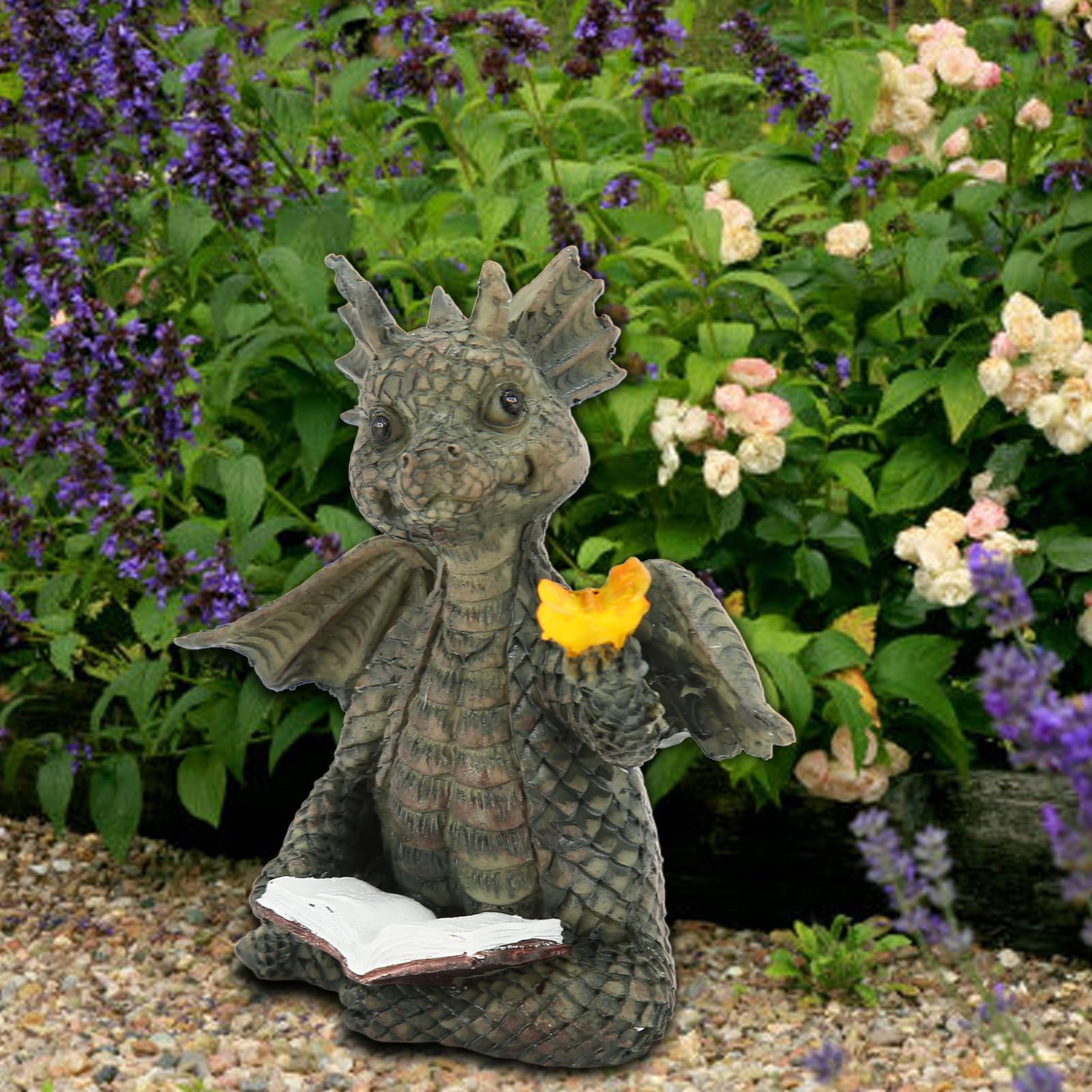 Statuetta Drago Da Giardino In Resina – Dinosauro Che Legge Con Farfalla Sulla Mano, Effetto Pietra