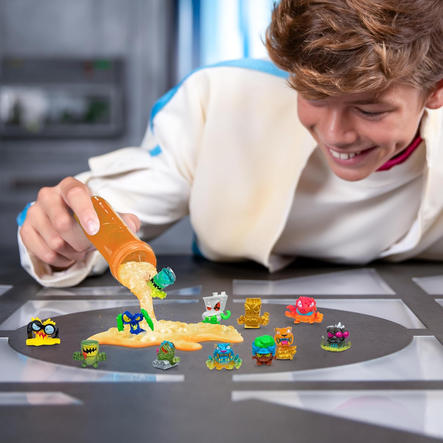 MrBeast Lab Swarms Atomic Series 12 Pack – Panther Claws, Add Water, Shake The Test Tube and Reveal 2 of 12, 1-inch (2.5 cm) MrBeast Swarms Collectible Micro Beasts. 85+ to Collect! - Image 2