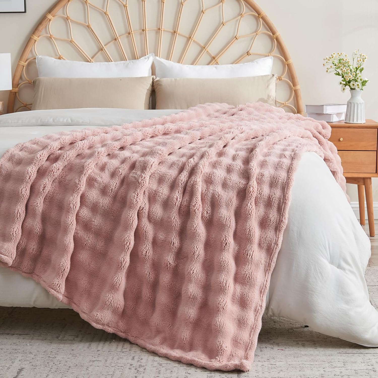 NEWCOSPLAY Pink 3D Ribbed Jacquard Throw Blanket & Flannel 3D Bubble Pink Throw Blanket