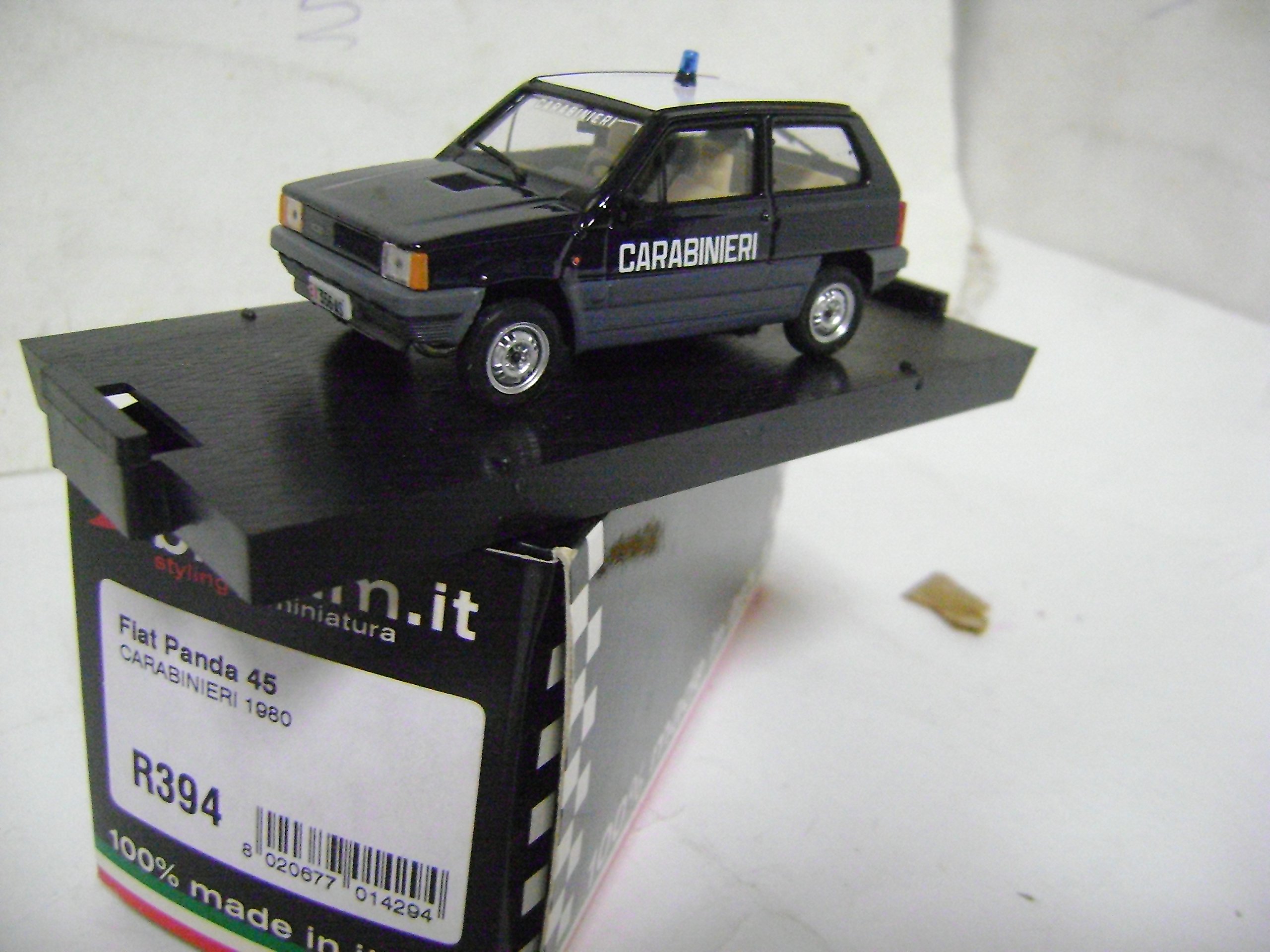 Fiat Panda 45 (1980) Carabinieri 1:43 2006 R394 : Amazon.it