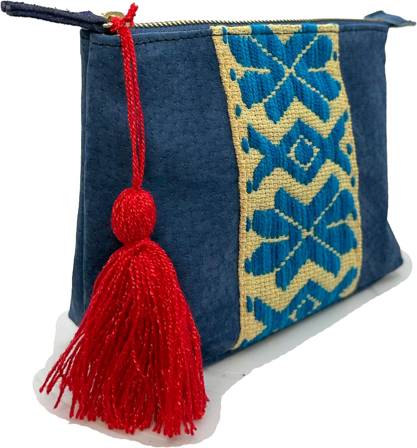 Makeup bag "Cecilia", made by Jühue Artesanal, artisan makeup bag made in Mexico, Blue makeup bag, Hand embroidery, Embroidered makeup bag, Mexican embroidery, Handmade, Bag for cosmetics.