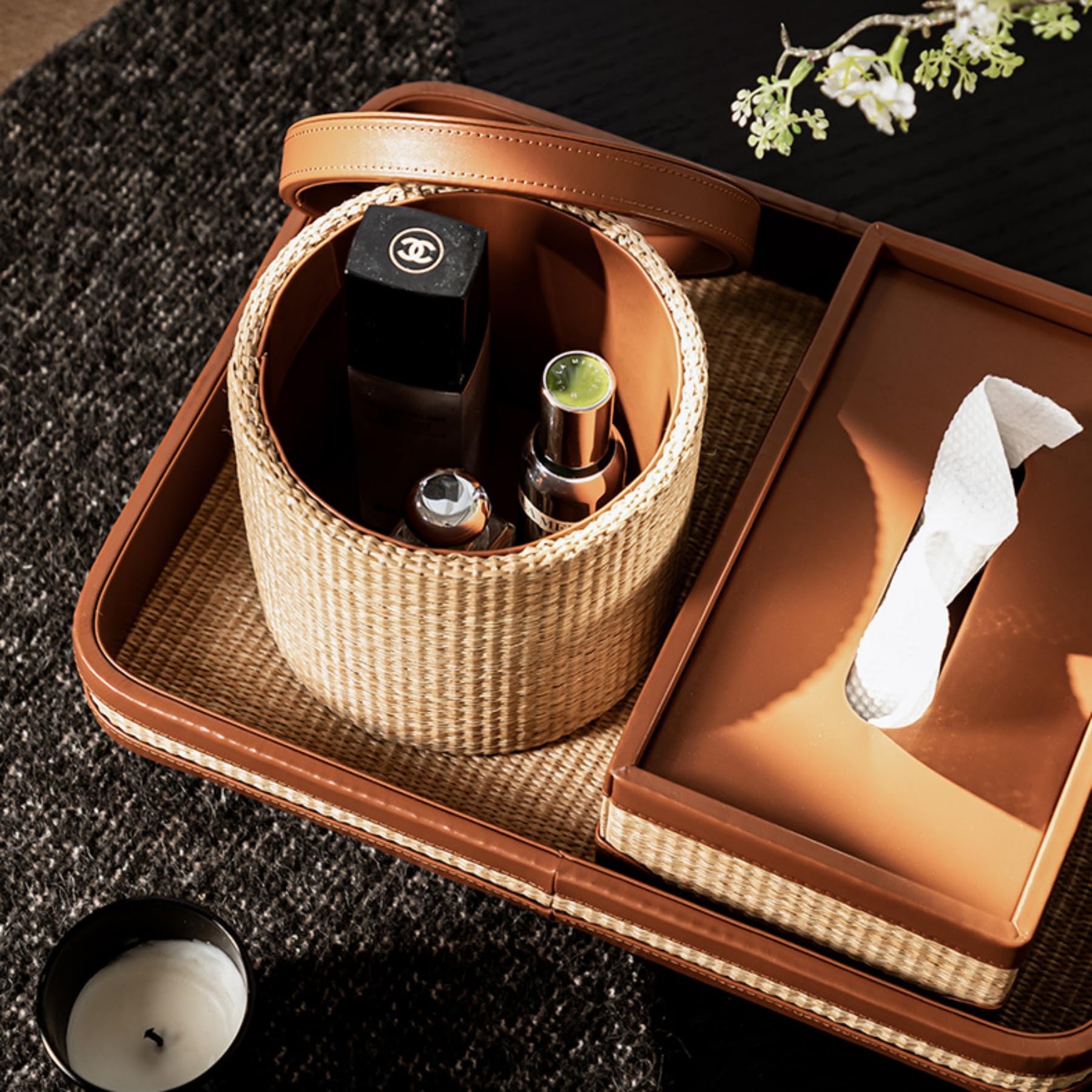 Set di organizer da scrivania e copri scatola per fazzoletti in rattan intrecciato a mano di alta qualità.