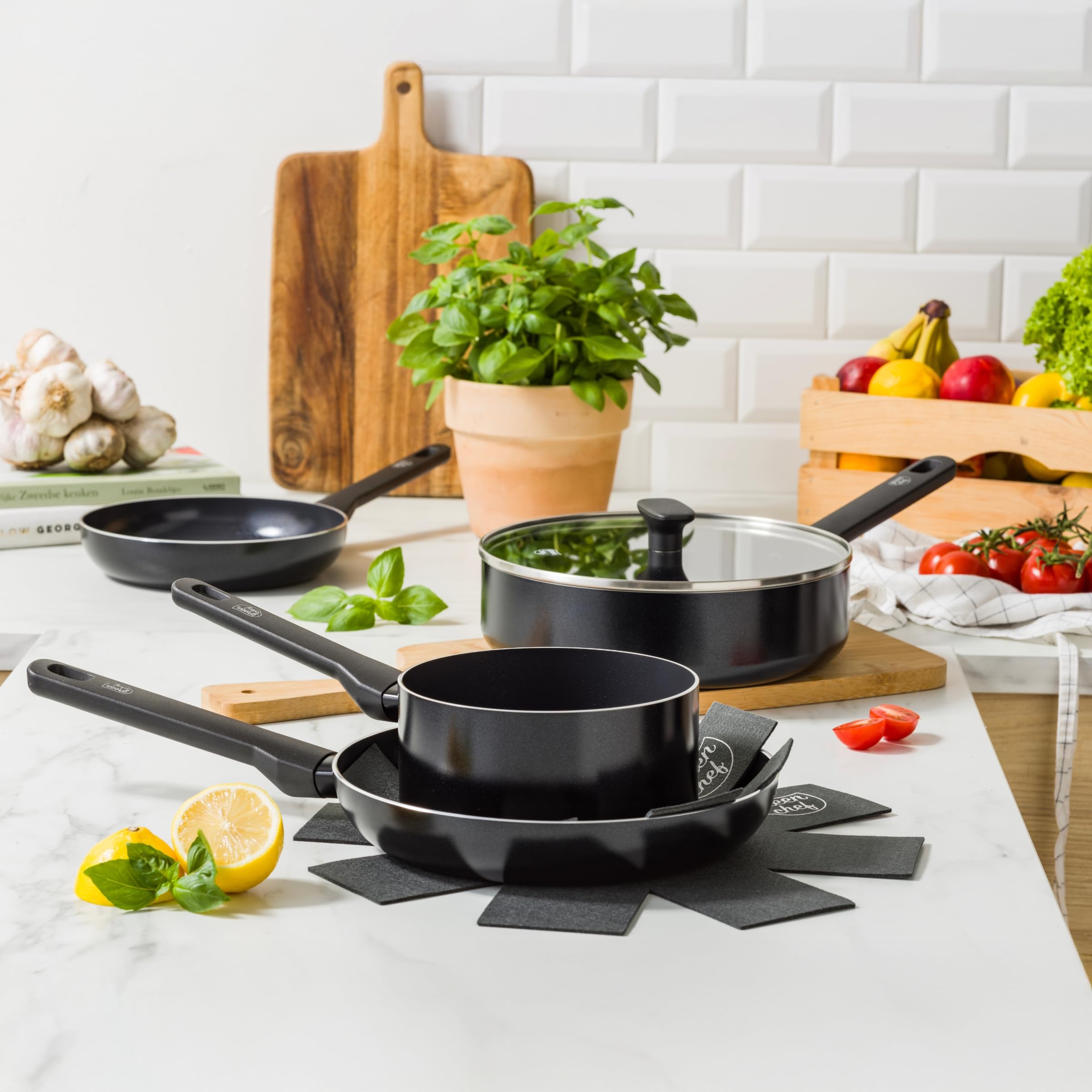 GreenChef Tones Batterie de cuisine 7 pièces en céramique avec revêtement antiadhésif, poêles, casseroles, sauteuse, protection de poêle, induction, sans PFAS, passe au lave-vaisselle, au four, noir