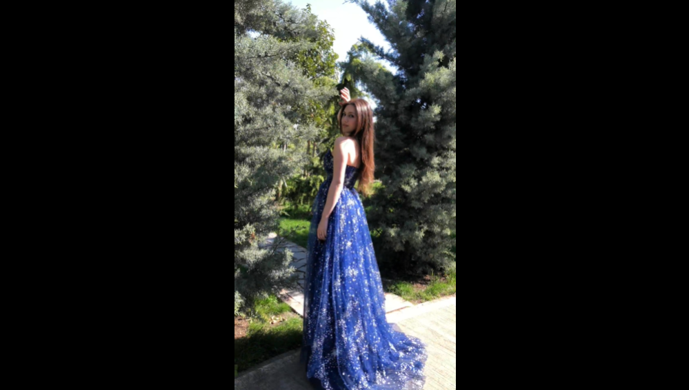 Smileven Women's Sparkle Starry Tulle Prom Dresses 2024 Long Strapless  Glittery V-Neck Sleeveless Slit Formal Evening Party Gowns,Black US0 at  Amazon Women's Clothing store