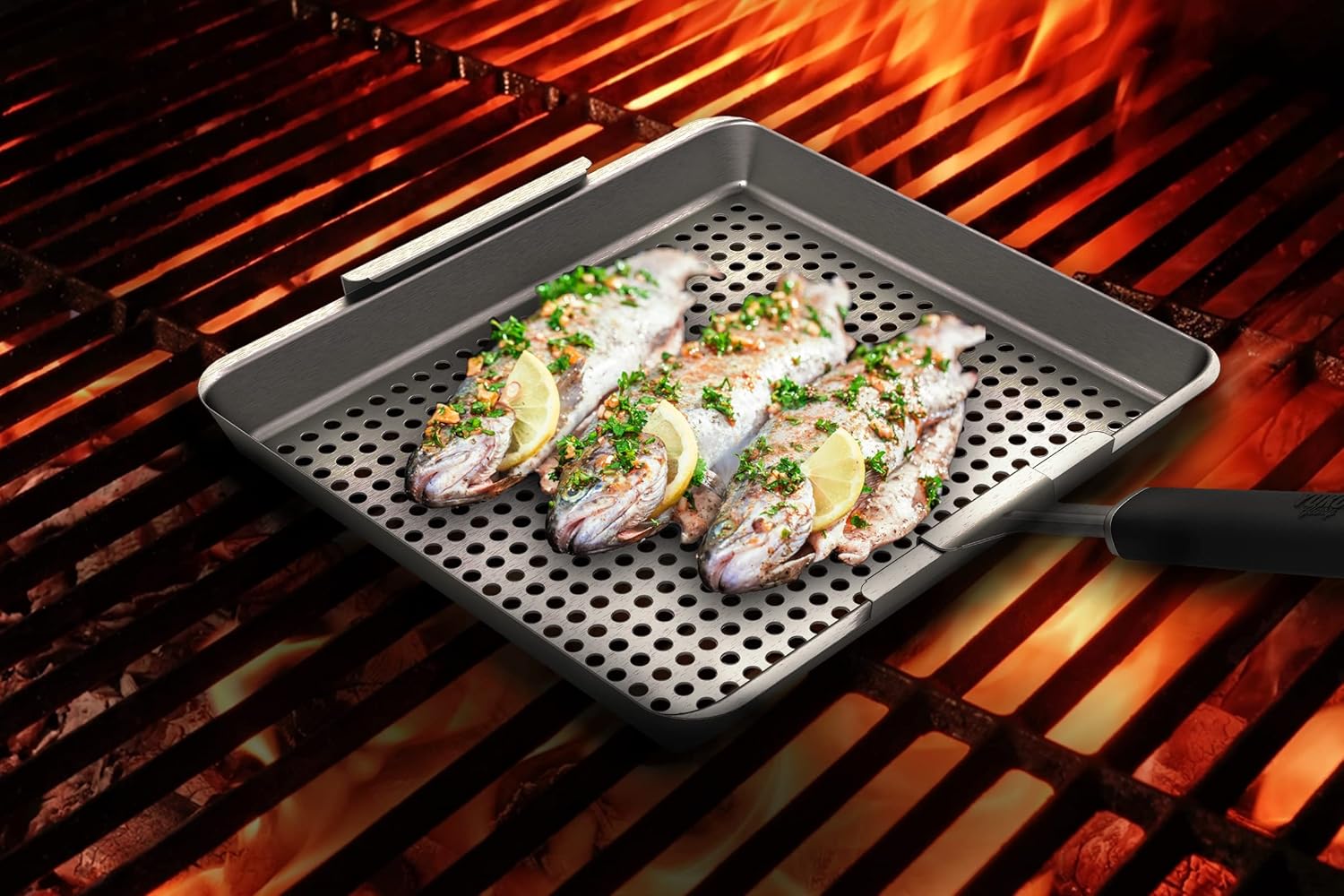 Yukon Glory Wide Grill Basket Set With Clip-On Handle, Perfect For Grilling Fish, Veggies and Meats : Patio, Lawn & Garden