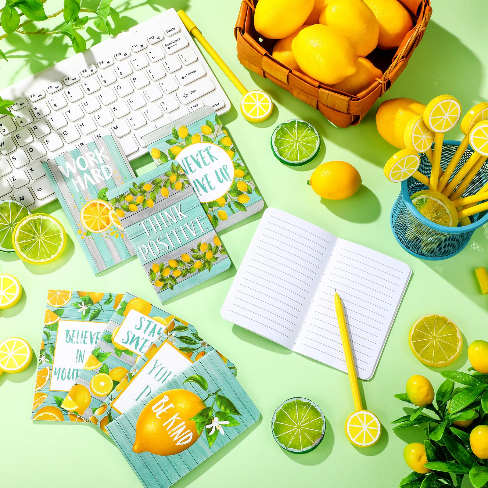 MotiMind Juego de 16 mini cuadernos de bolsillo de limón con bolígrafo en forma de limón, planificador de diario a granel para regreso a clases, fiesta de graduación, suministros escolares, oficina,