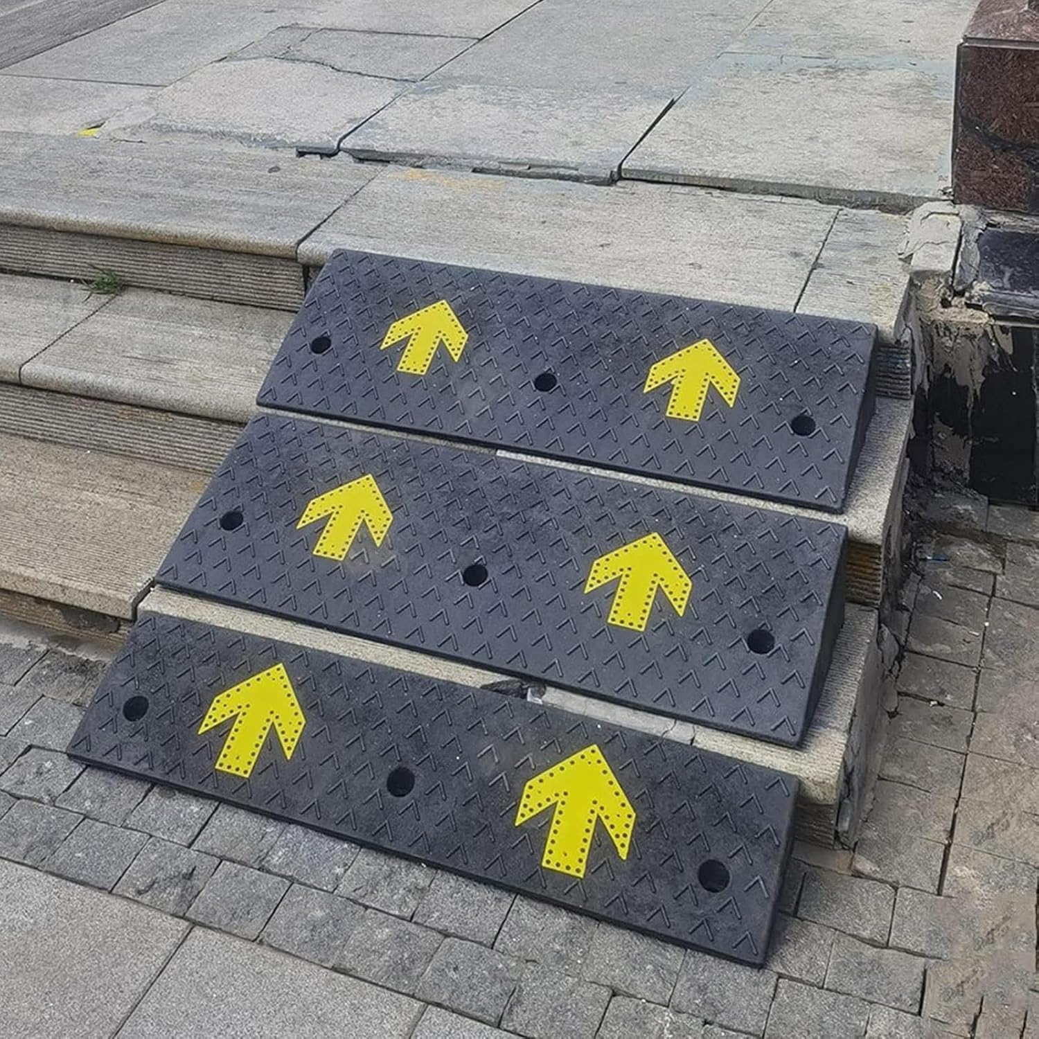 Kanduo Rampa podjazdowa Gumowa rampa krawężnikowa do wjazdu pojazdów, rampa z wysokim progiem 4'-7', antypoślizgowy panel mobilnej rampy wejściowej(100cmx30cmx11cm)