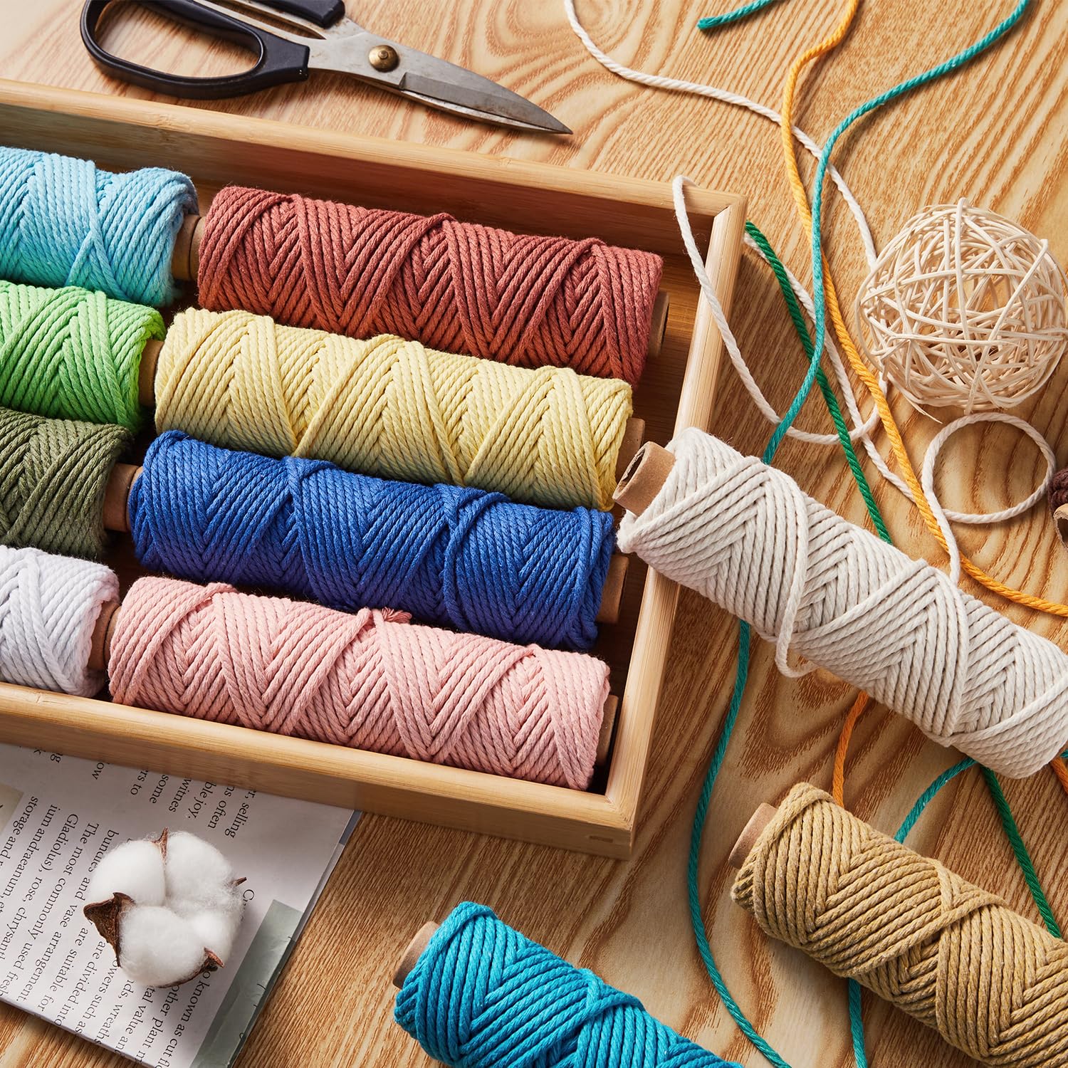 Cordón de macramé de 36 colores de 0.118 in x 1188 yardas, suministros de macramé de color natural, 4 hebras trenzadas, cuerda de algodón, cuerda de hilo de macramé, cuerda para manualidades, colgar 3