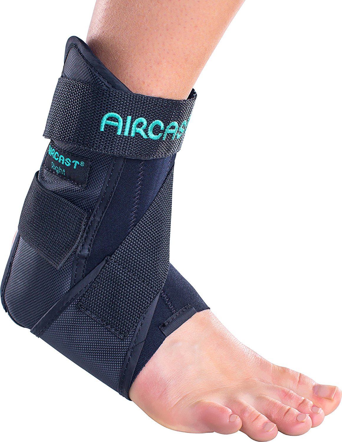 Tobillera Aircast A60, disponible en blanco o negro