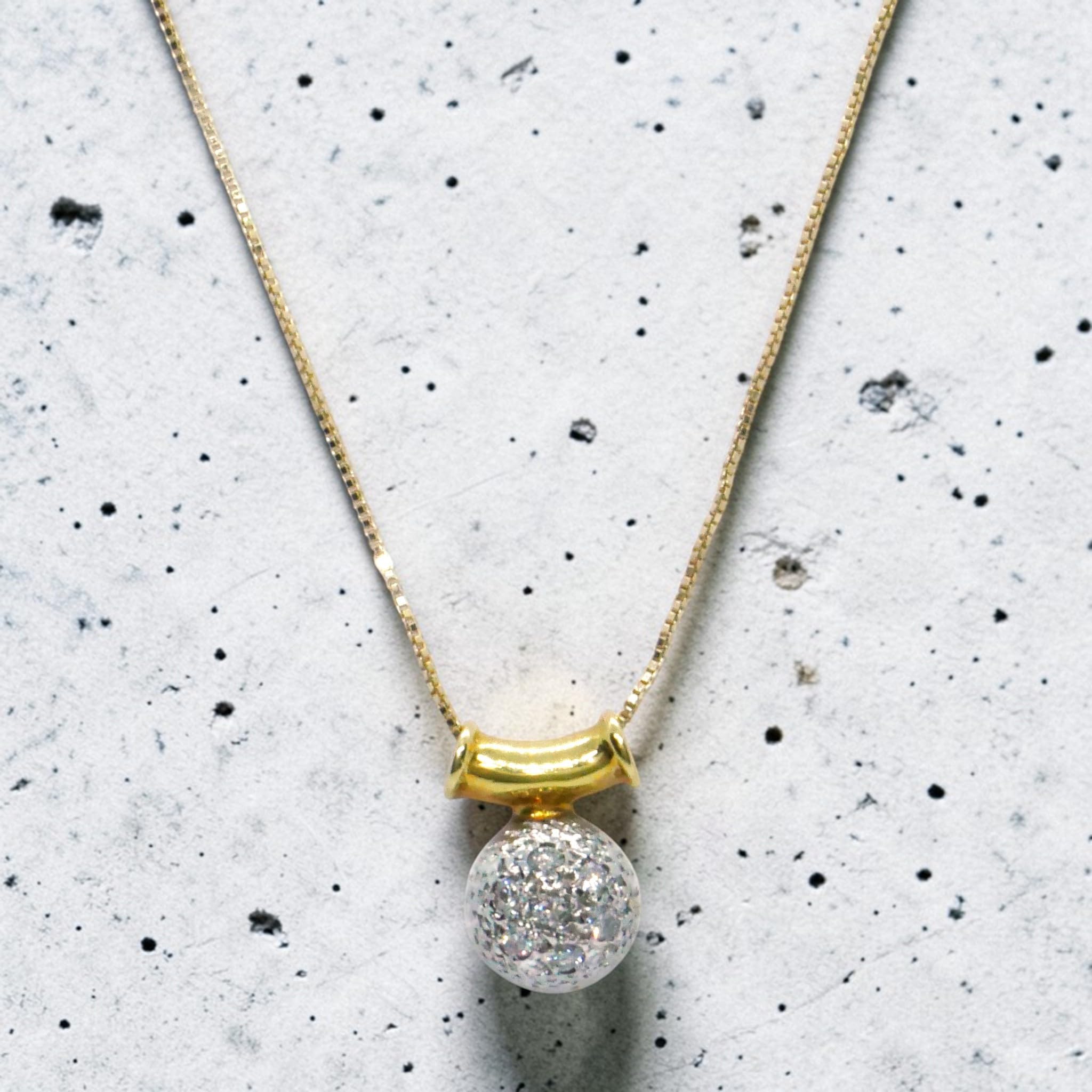 Never Say Never Colgante Oro 18k con Diamantes 0.07ct y Cadena Veneciana Ajustable 45 cm – Elegancia Minimalista de Lujo para mujer