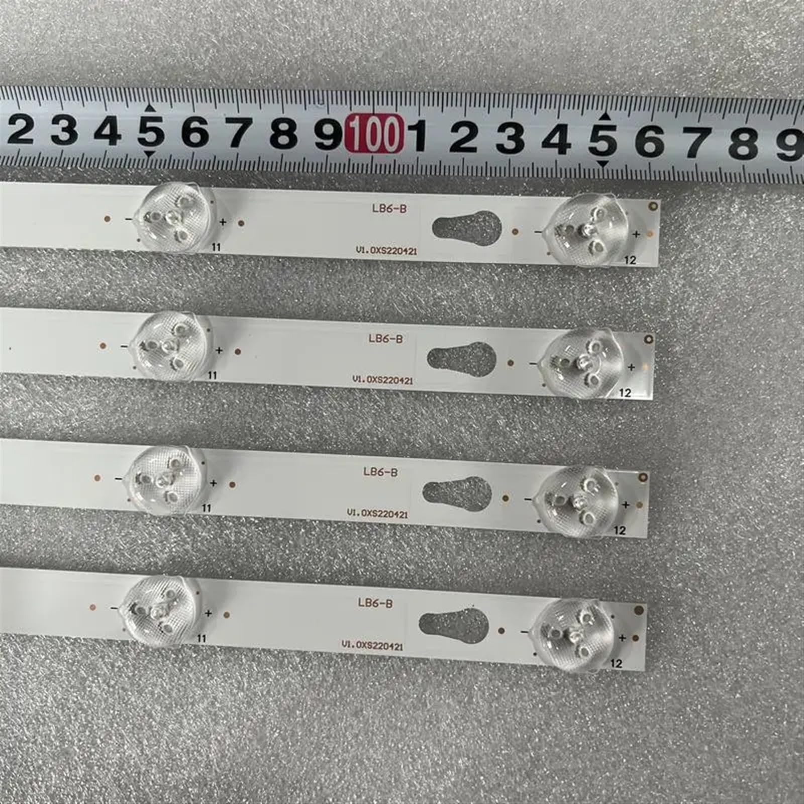 Strisce di retroilluminazione a LED 12LED compatibili for TV 55R82 55E31 L55M5-AD 55D1200 TH-55FS435Q Manta 55LUS79T Matz KM0255UHD-S3 55HR332M12A0 V2(5 Kit for 5 TV)