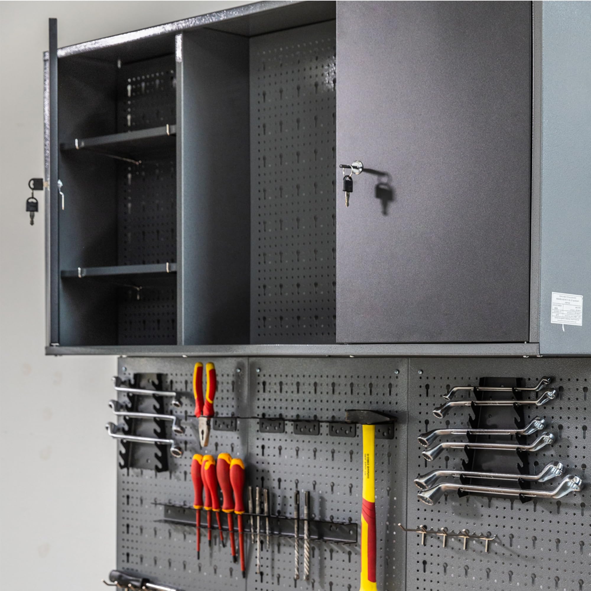 Ondis24 Werkstatt Hängeschrank Metall Werkzeugschrank abschließbar Grau Schwarz 120 cm - Kurt