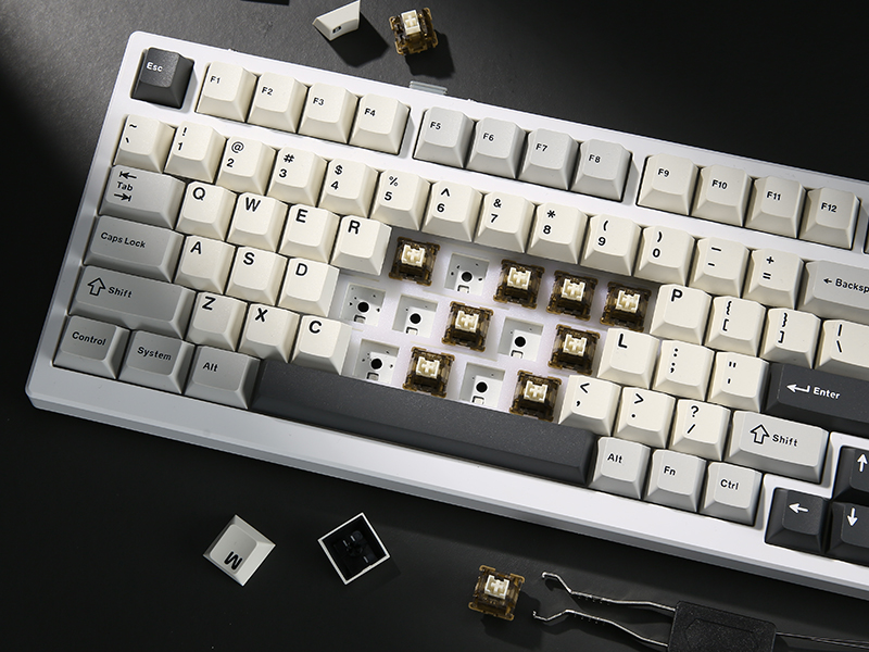 Amazon | YUNZII YZ98 99 キー メカニカル キーボード ガスケット搭載