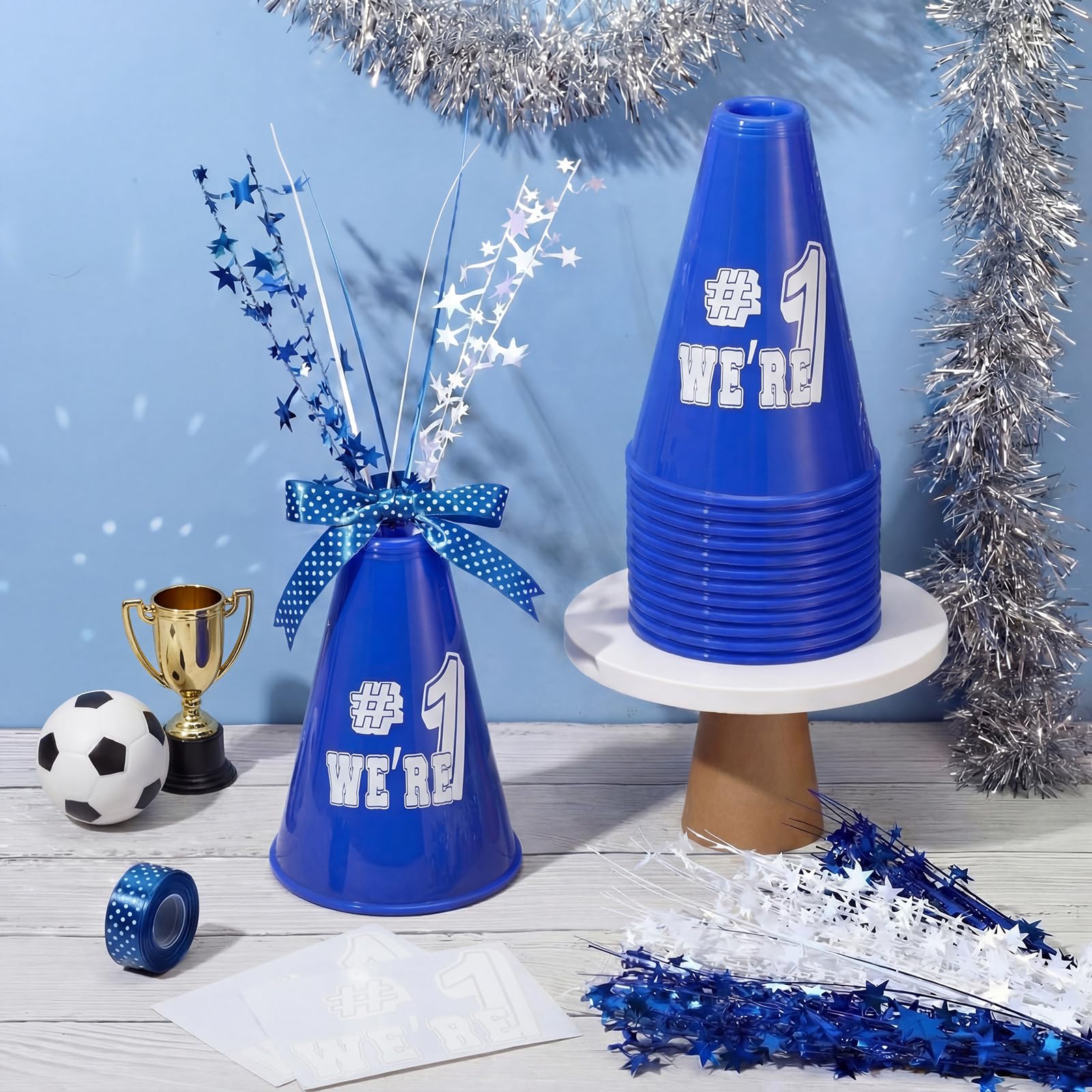 Lot de 12 mégaphones Cheer en plastique à faire soi-même, accessoire de fête « We're #1 » - Décoration de centre de table pour l'école, les encouragements, le sport, les matchs, les