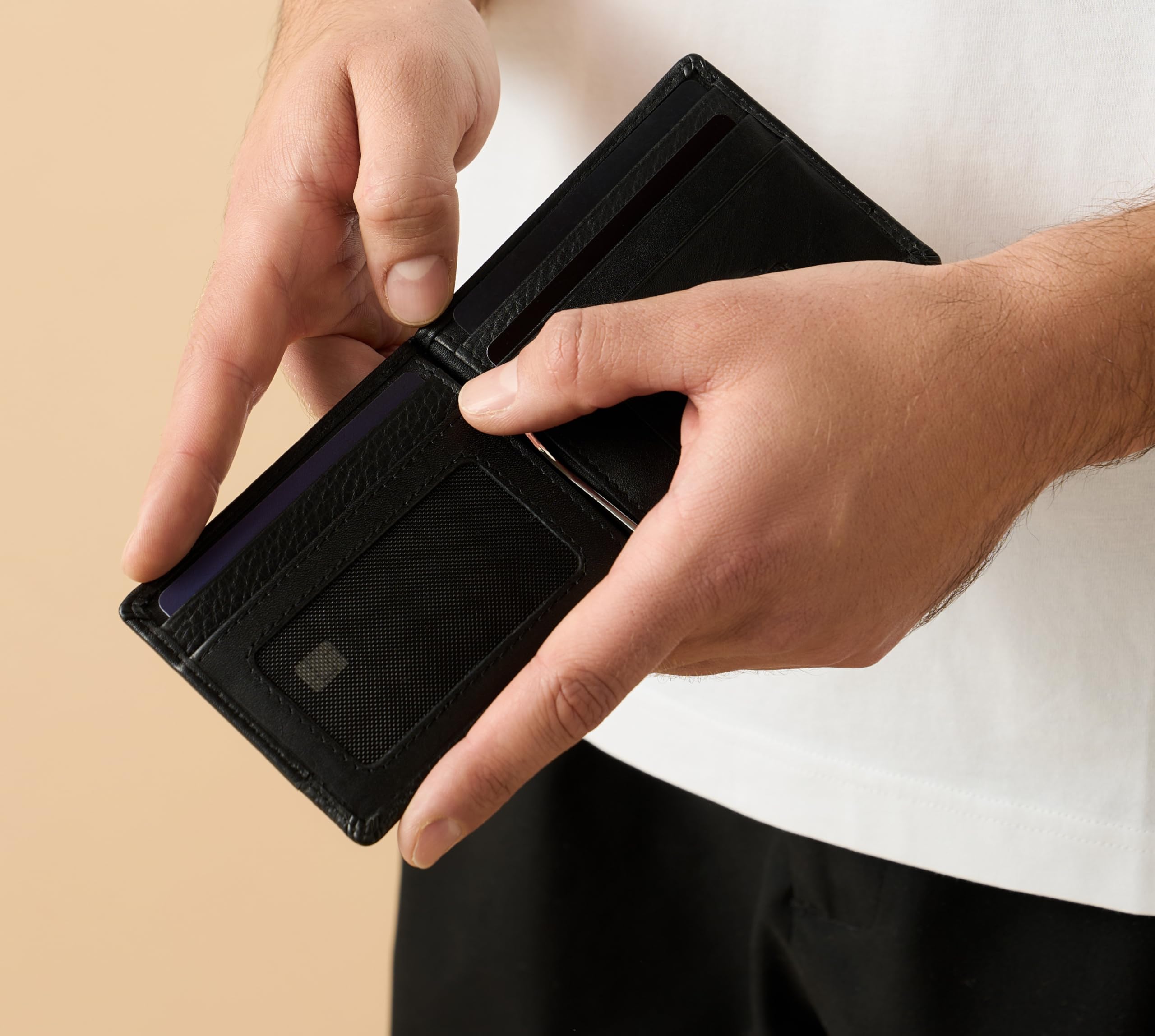 Zippo Portfel, ze Skóry, Portmonetka dla Kobiet i Mężczyzn, Portfel z Ochroną Rfid i z Klipsem na Pieniądze, Optymalny na Karty i Banknoty, Czarny