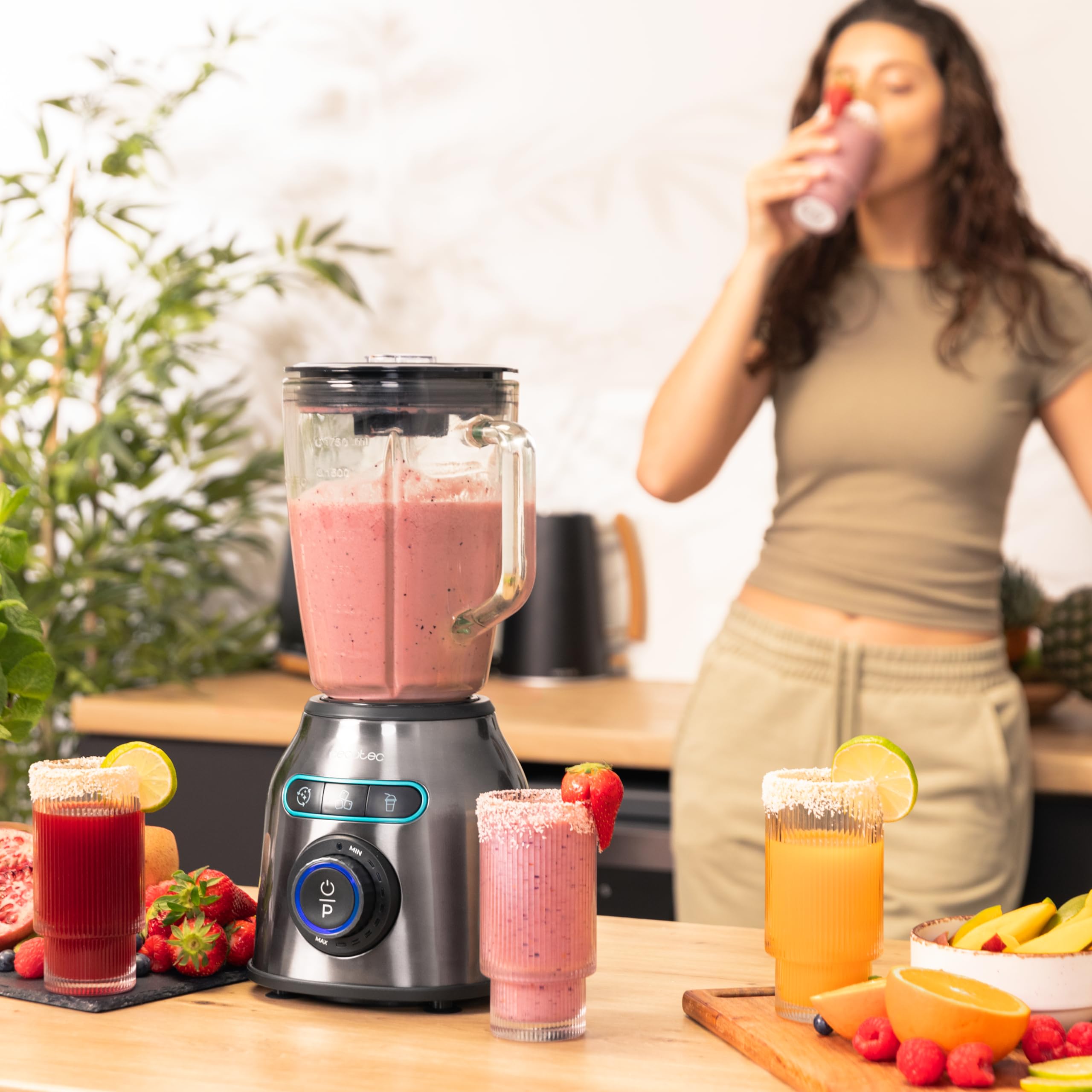 Cecotec Mixeur Blender Power Black Titanium 2200MAX Prodigy. 2200 W, 6 Lames en Acier Inoxydable, Hache-glace, Fonction Turbo, Fonction Smoothie, Fonction AutoClean