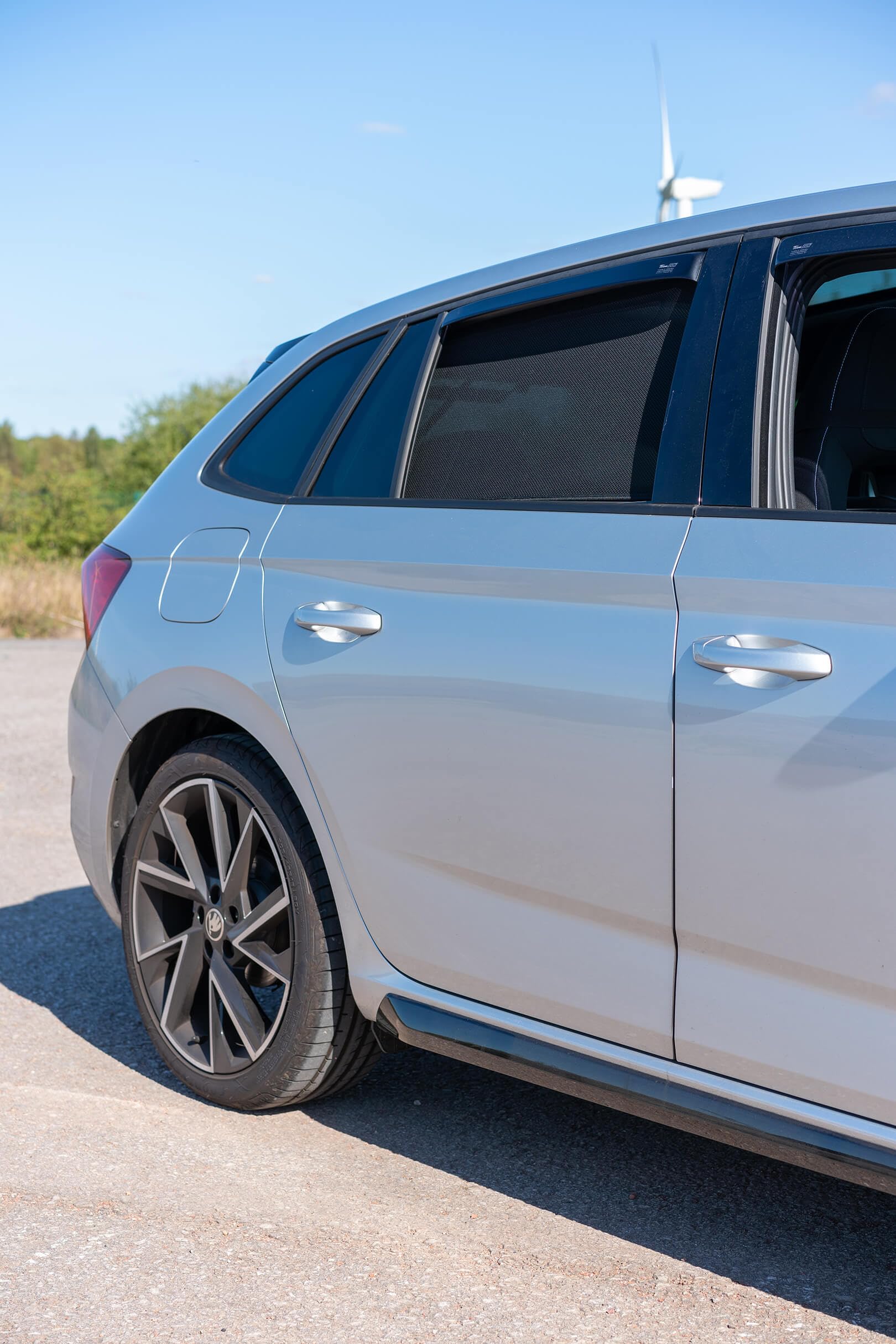 Zestaw osłon samochodowych kompatybilnych z Skoda Scala HB 5-drzwiowy 2019- (6-częściowy)