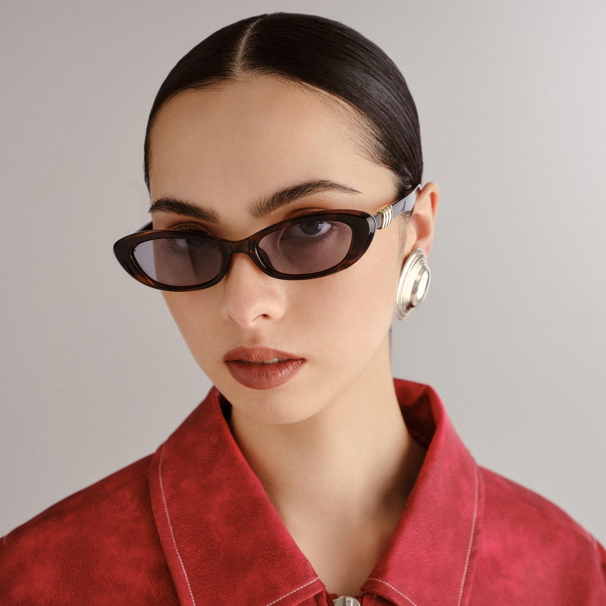 Le Specs. THE WHISPERER