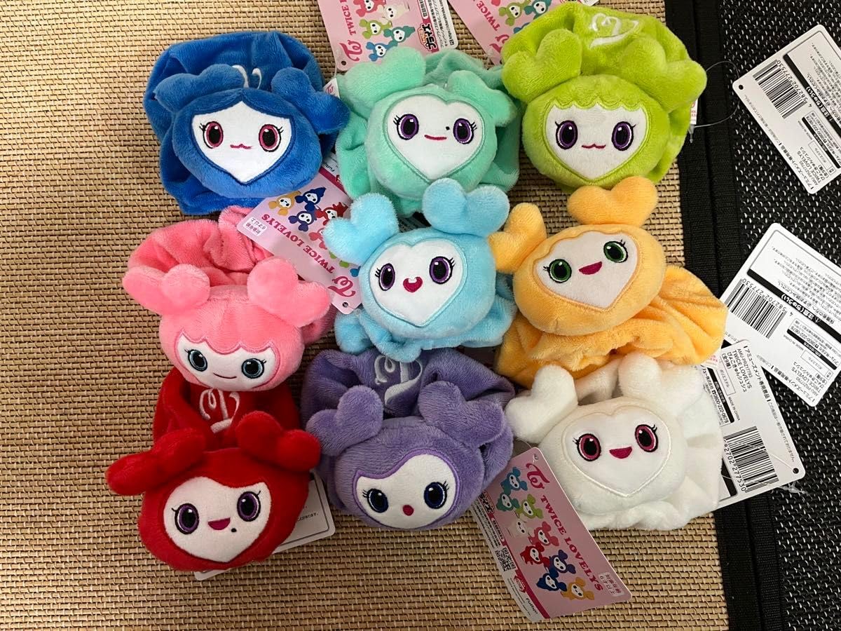 TWICE LOVELYS GIGO ぴょこきゅんシュシュ 全種セット 【公式通販】