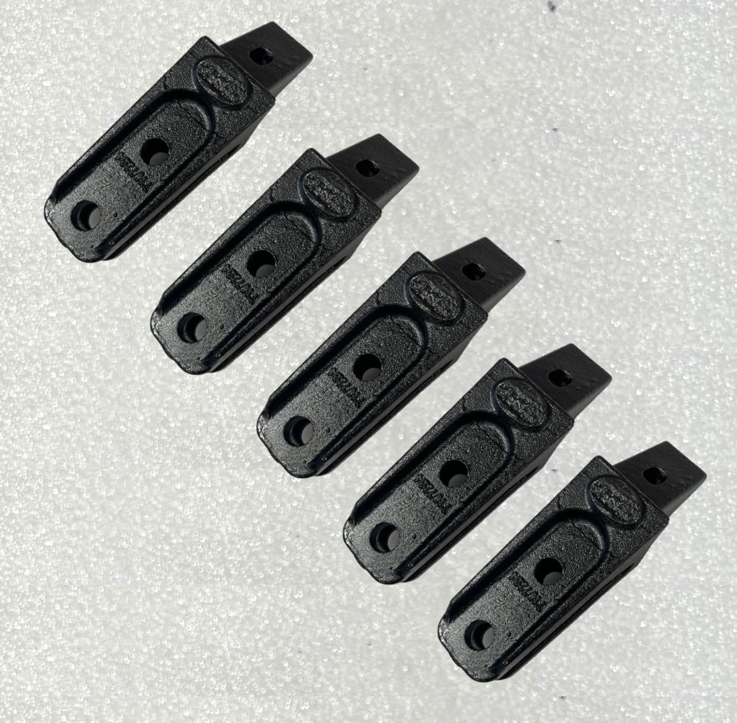 Alessia Cara Adapter 7107324 Teeth Bolt 5pk, Mini Ex, Skid Steer Bolt On Shanks, Fits 5/8" Lip