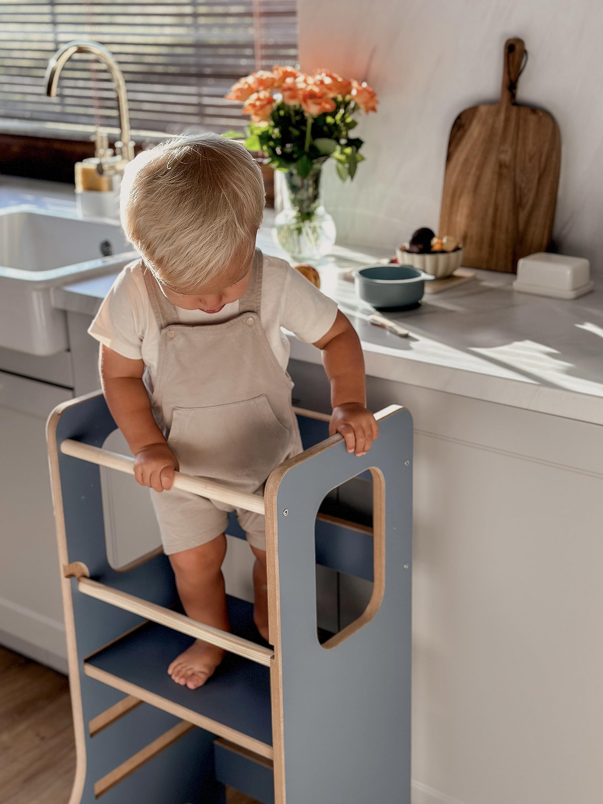 Kindersicherer Lernturm | Verstellbarer Montessori-Küchenhelfer blau | Montessori Küchenhelfer | Lernturm blau aus Holz | Holzplattform | Kinder Küchen Treppe