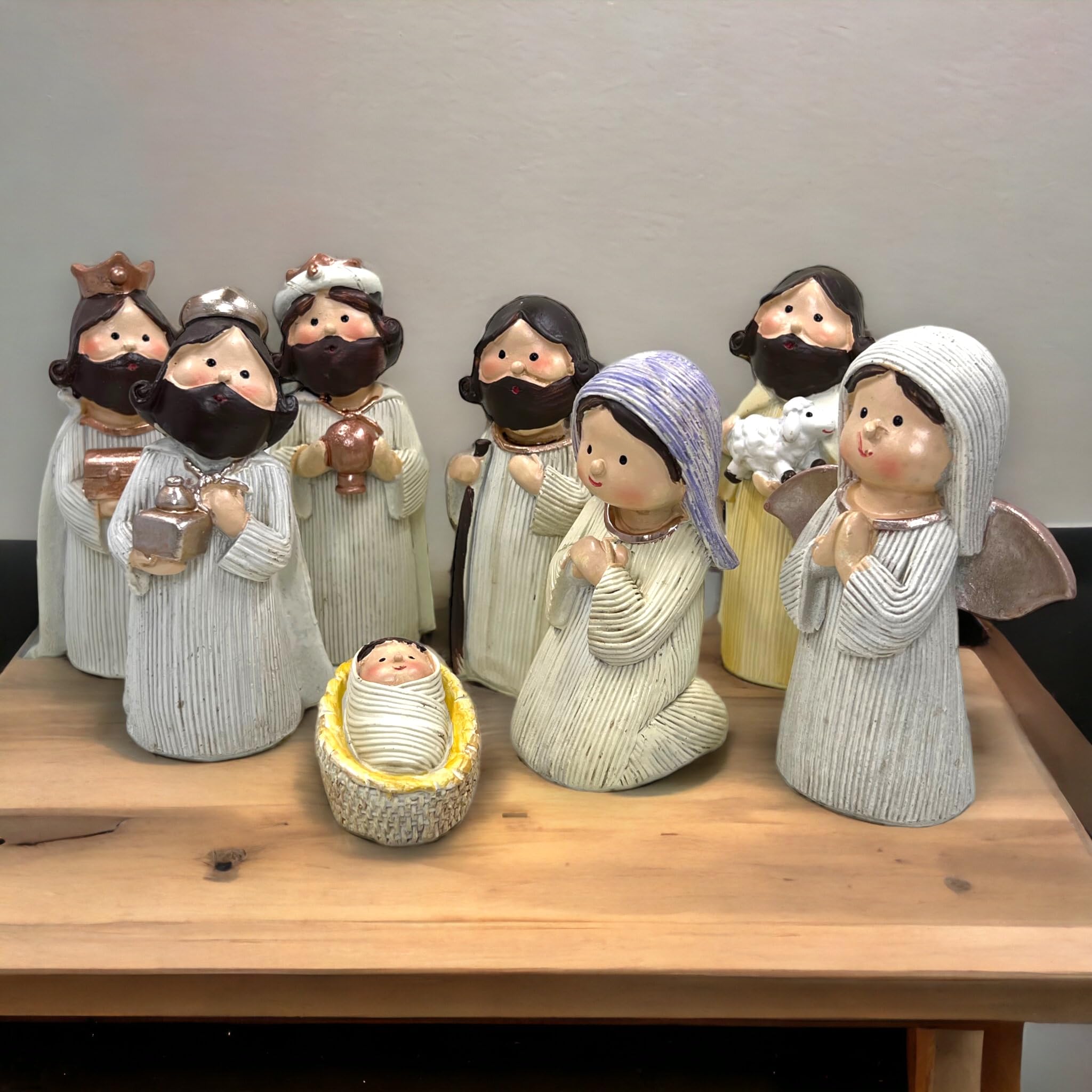 MIJOMA Magnifiques figurines de crèche pour crèche de Noël - Figurines en pierre artificielle peintes à la main - Décoration de Noël parfaite dans différents ensembles et styles au choix (8 pièces