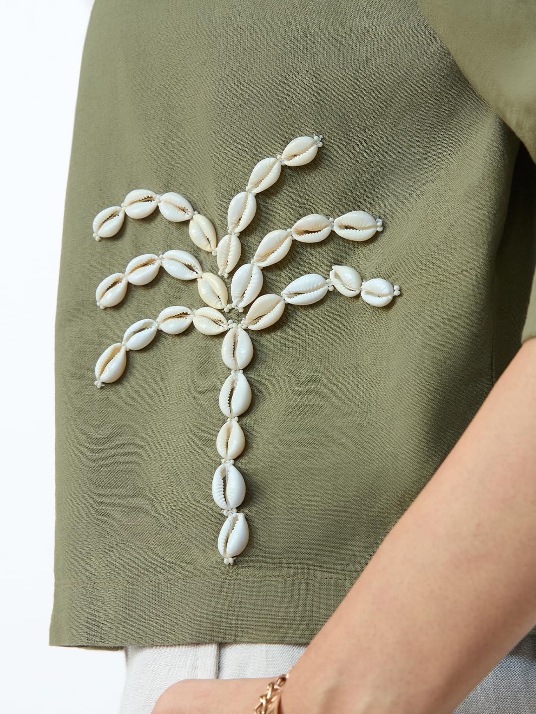 The Souled Store Camicia in cotone e lino: Shelly da donna e ragazza, lunghezza al gomito, scollo a V, verde oliva, ricamata, in cotone e lino, vestibilità oversize, traspirante, per abbigliamento