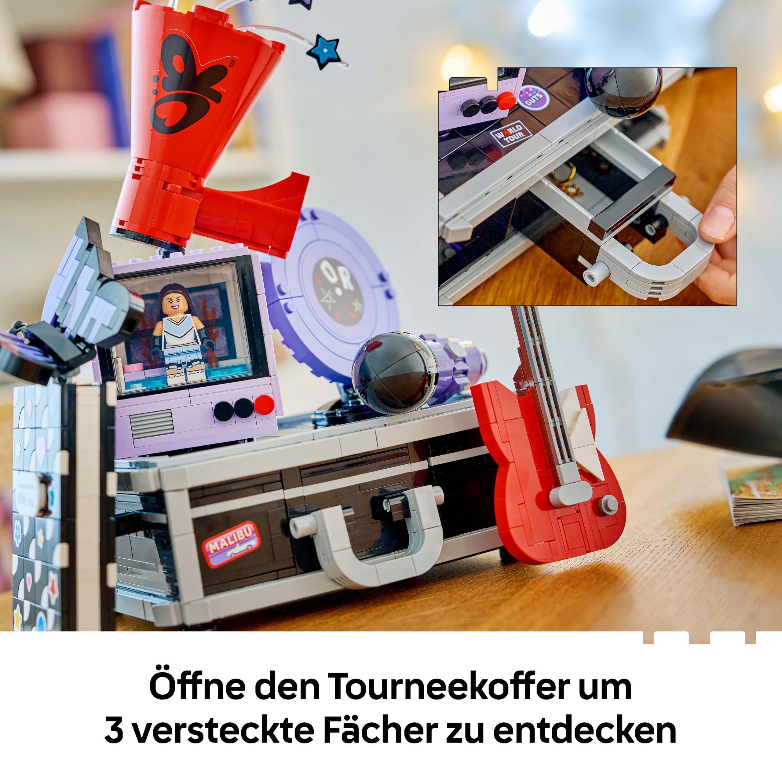 LEGO Editions Olivia Rodrigos Geheimer Koffer - Spielzeug mit Koffer, Mikrofon, Schallplatte, Megafon, Fernseher & Minifigur - Zimmer Deko - Musik Geschenk für Mädchen und Jungen ab 10 Jahren - 43030