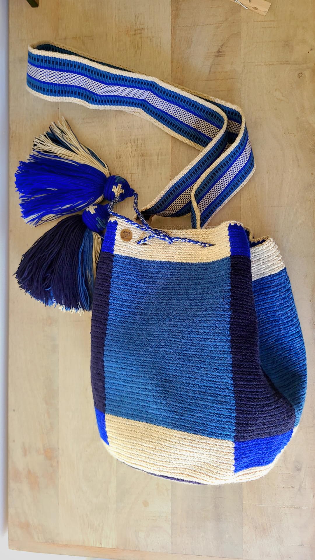 TERRA FUSION Bolso Wayuu hecho a mano | Bolsa de cubo lisa | Bolsa ética | Azul Rey, beige