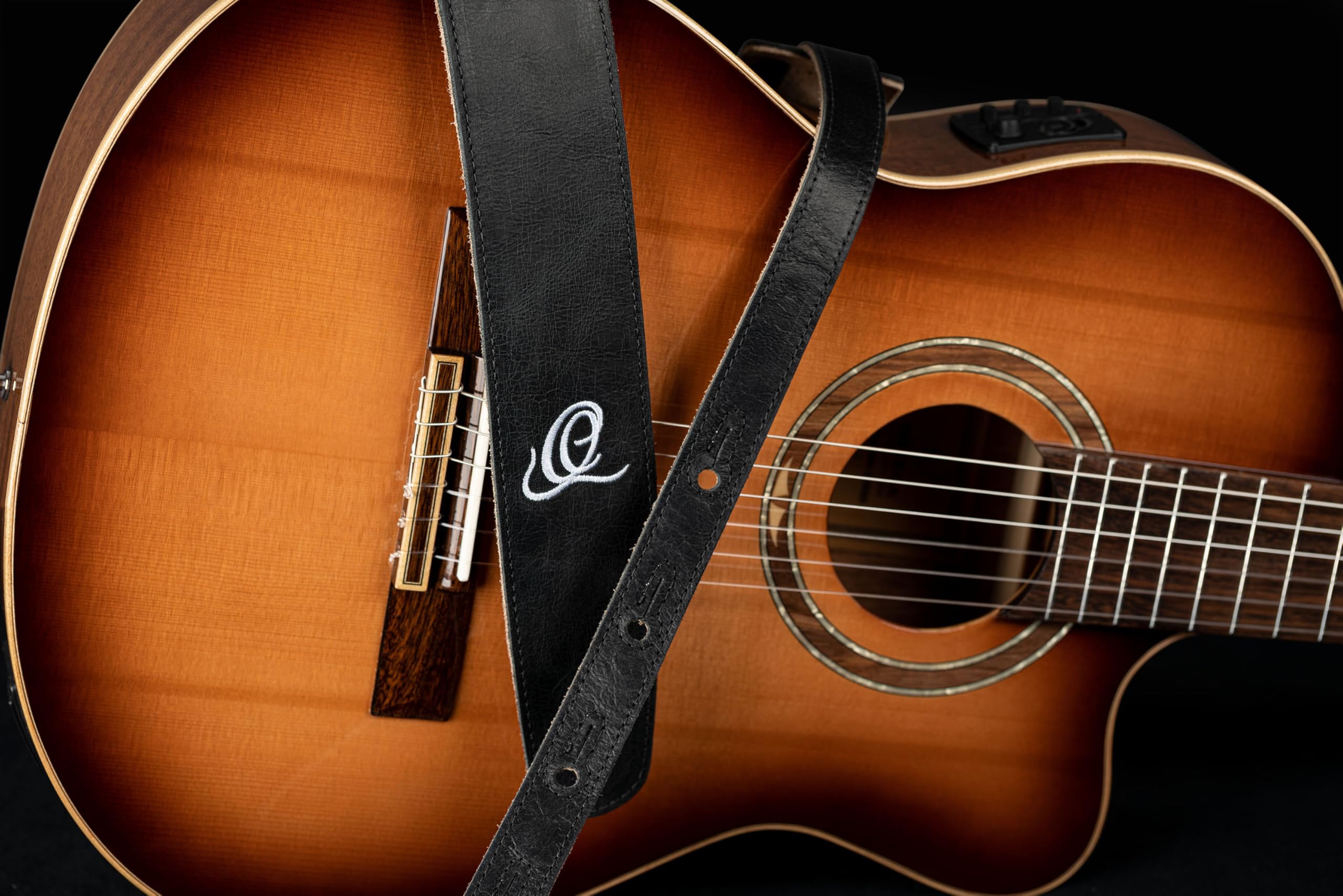 Ortega Guitars Gitarrengurt Länge Verstellbar - Akustik Gitarre / Bass, E-Gitarre, E-Bass - Suede Series - Wildleder, Ash (OSSU-10)