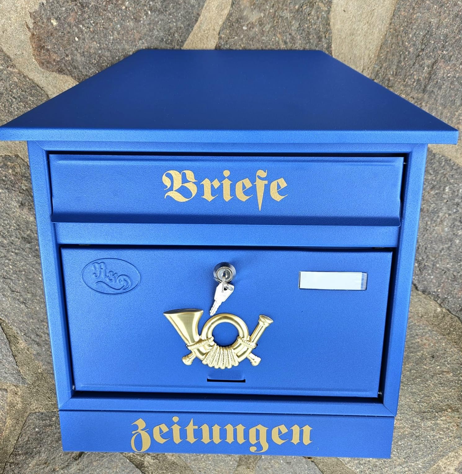 Großer Briefkasten/Postkasten XXL Blau Matt RAL 5005 mit Zeitungsrolle Zeitungsfach Schrägdach Trapezdach Wandmontage