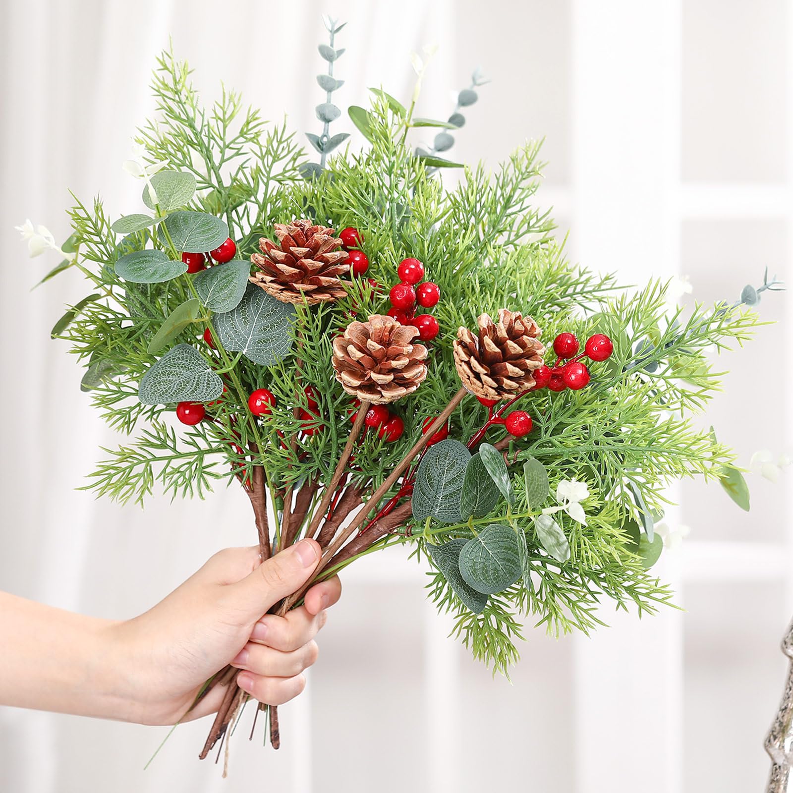 Künstliche Weihnachtsstiele, künstliche Tannenzweige gemischte Weihnachtszedernnadeln, Zapfen, Eukalyptusblätter, rote Beerenstiele für Weihnachten, Zuhause, Vase, Tischdekoration, 20 Stück