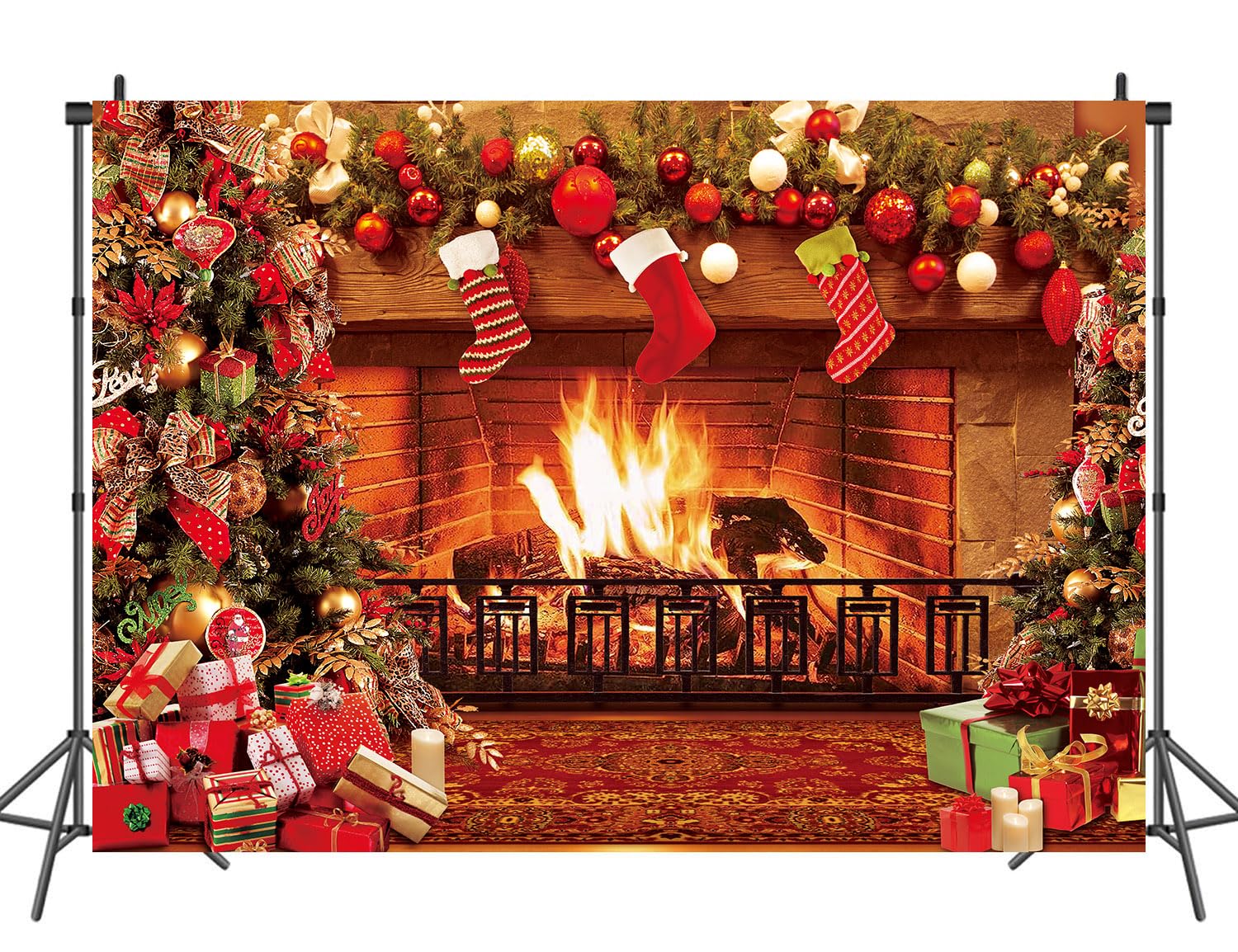 Cheminée Cheminée De Noël Avec Une Guirlande De Noël Et Des Chaussettes