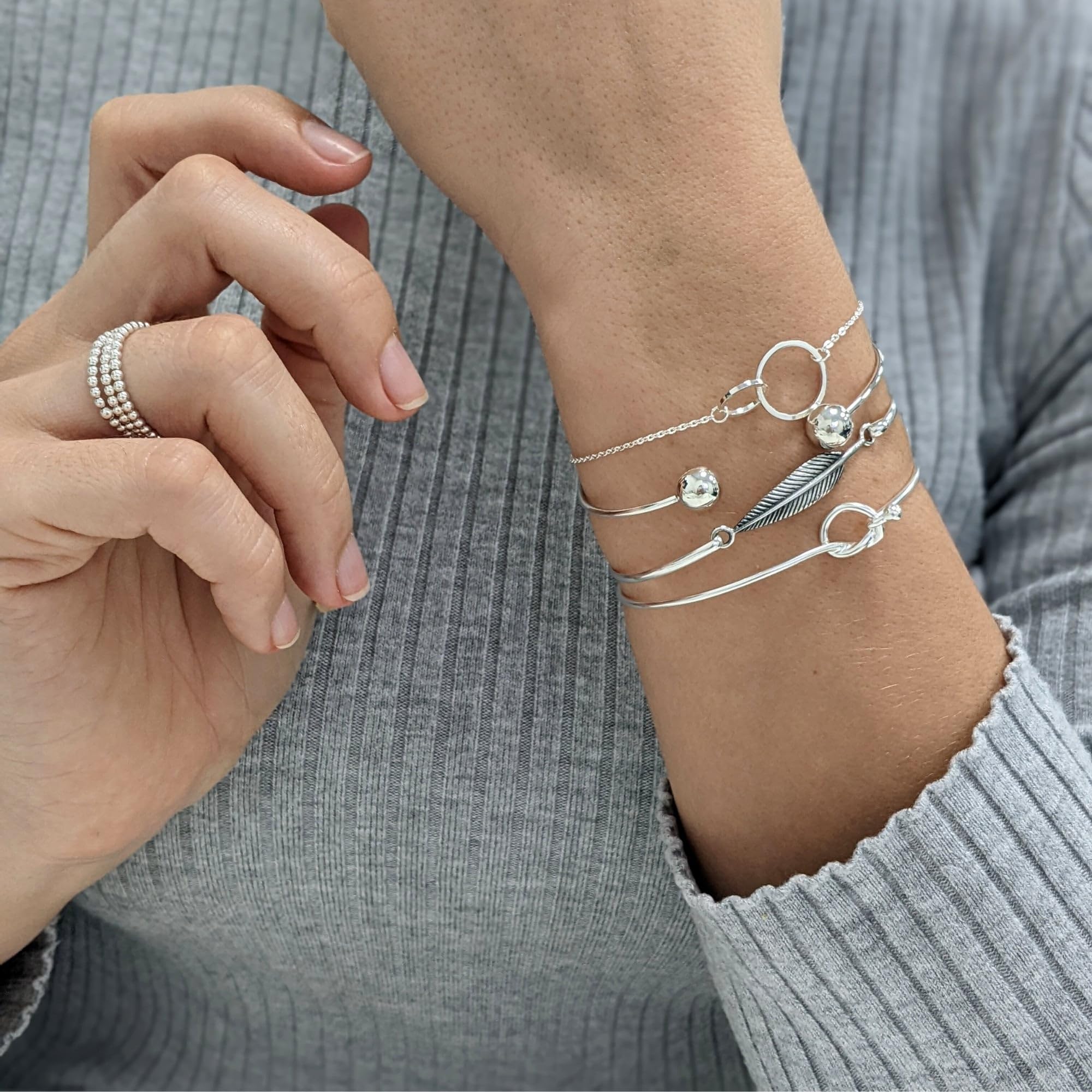 Silverly Bracciale in Argento Sterling 925 lucido per Donna con Nodo dell'Amicizia | Bracciale Rigido con Chiusura a Pressione e Gancio | Simpatico Regalo di Ringraziamento