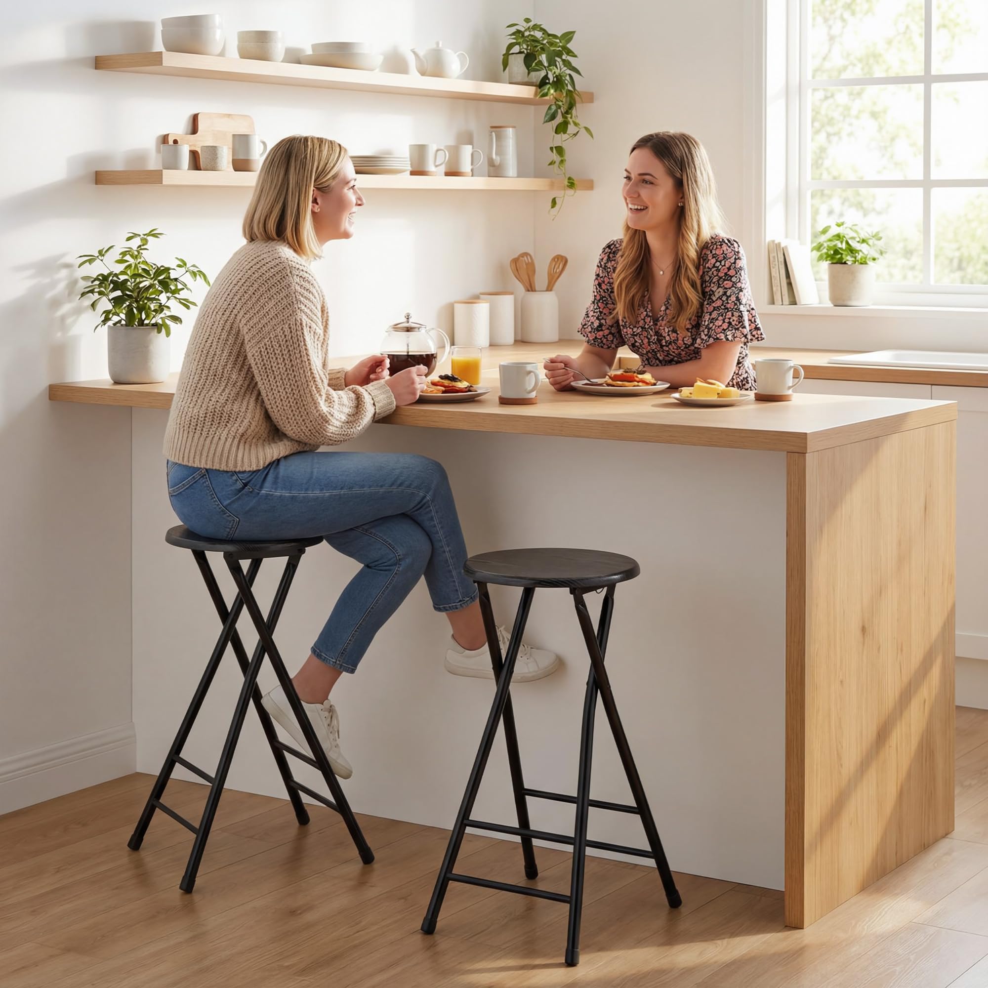 HOMCOM Set 4 Sgabelli Bar Pieghevoli, Sgabelli Cucina Alti Rotondi con 2 Poggiapiedi, Struttura in Legno e Acciaio, Sedie Bar Alte, per Penisola, Nero