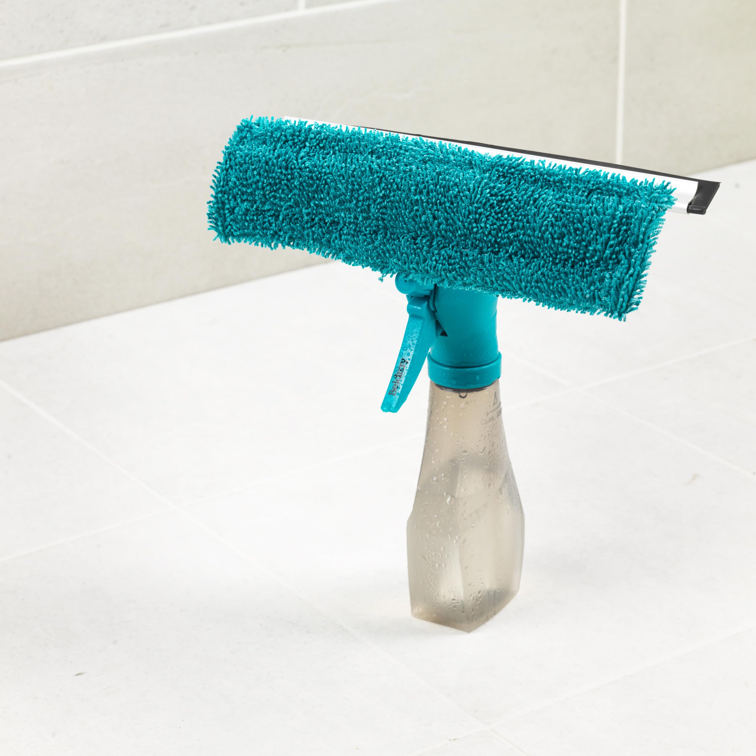 Beldray LA024275TQEU7 Detergente per Vetri Spray Salviette Integrate & Tampone di Pulizia in Microfibra, leggero, 25 x 27 cm, TergiVetro del Finestrino, Detergente per Vetri Doccia