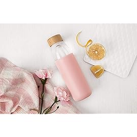 veegoal 18 Oz Borosilicate Glass Water Bottles with Bamboo Lid, BPA-FREE, Non-Slip Silicone Sleeve, and Stainless Steel Leak Proof Lid - Reusable Glass Bottle for Men and Women