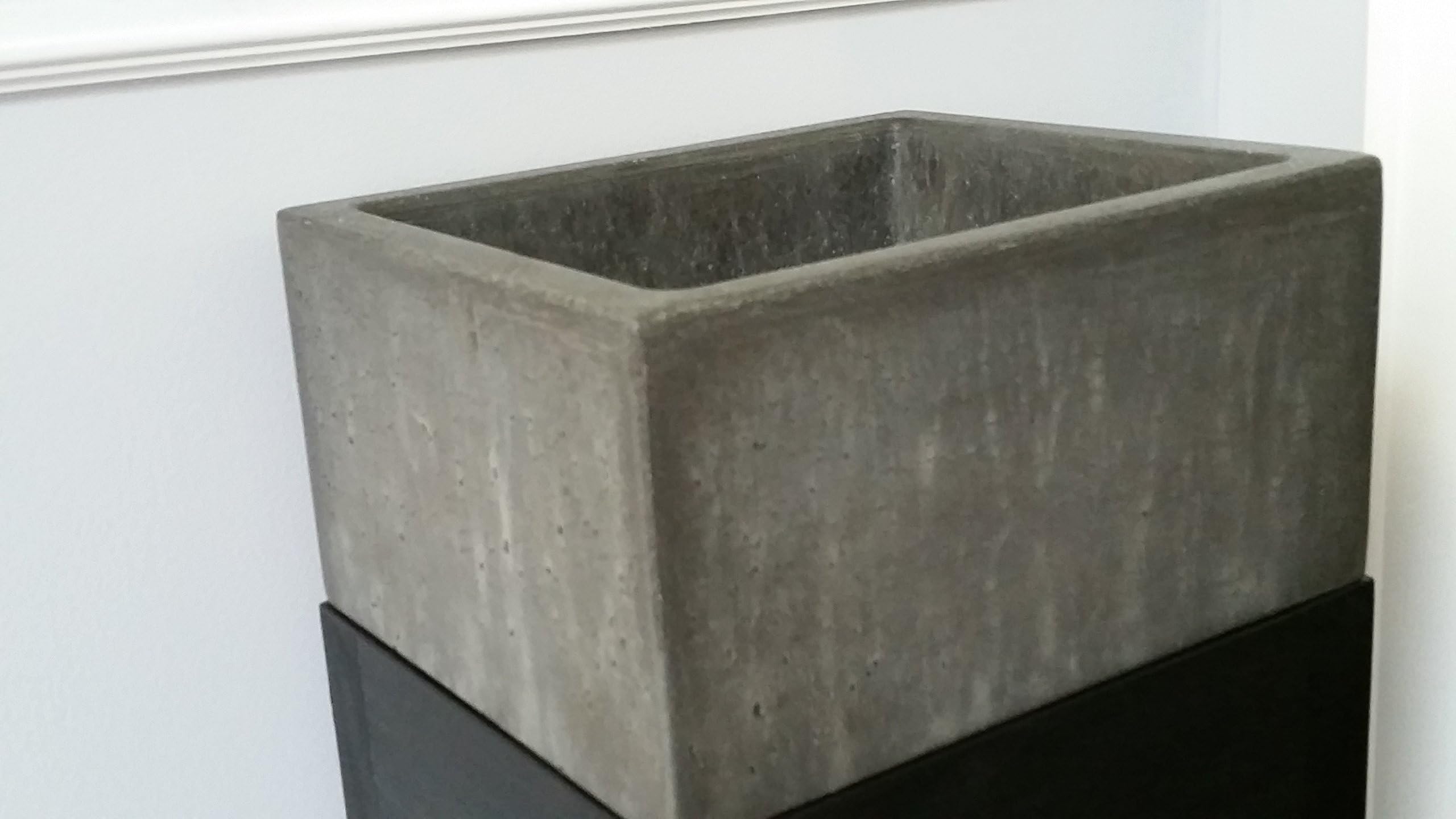 Mini Concrete Sink with Stand
