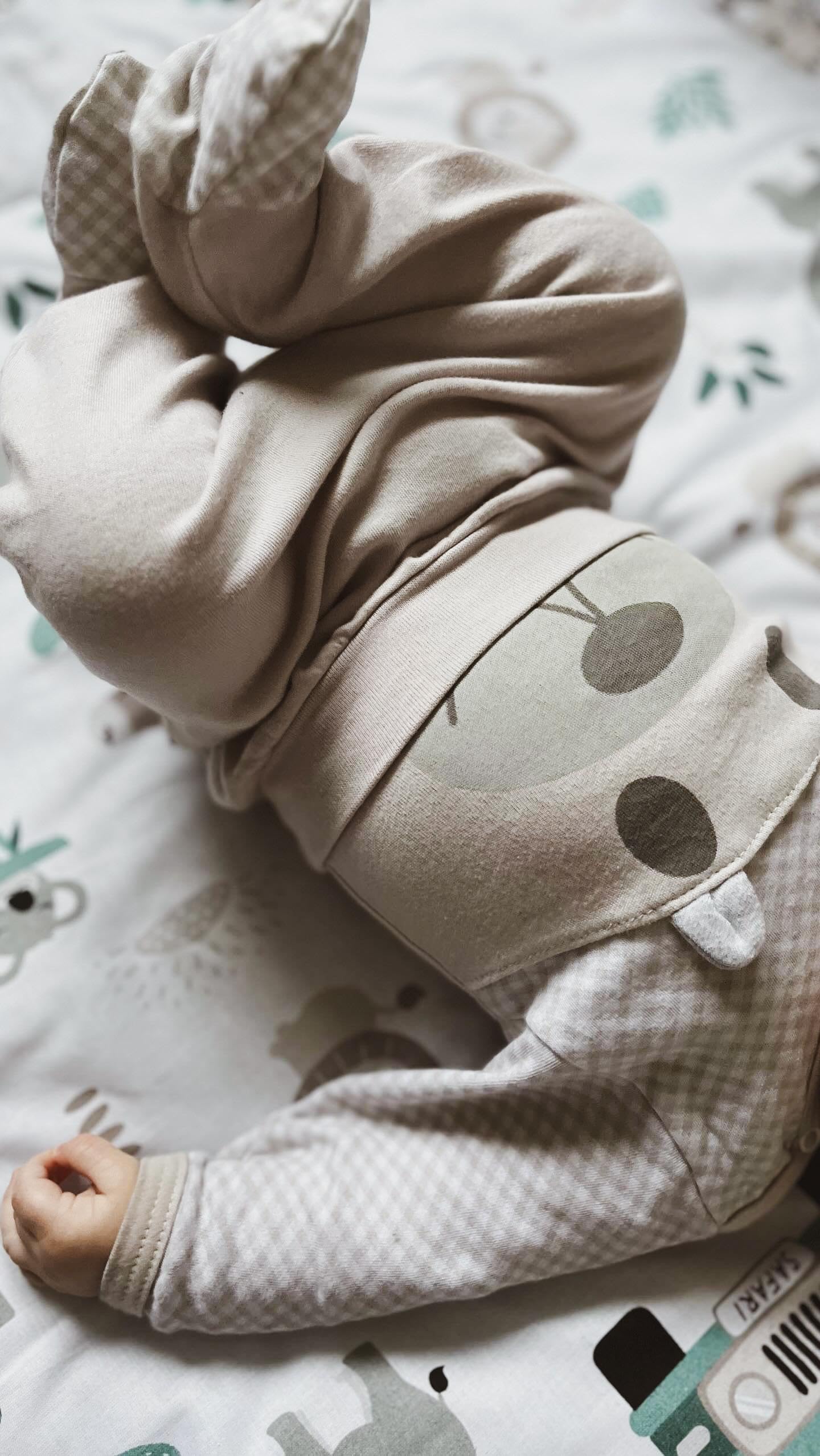 TupTam Baby Play Mat Manta para Niños Pequeños 120 x 120 cm Manta de Juego Grande para Niños Acolchada XXL, Zoo Verde - 4