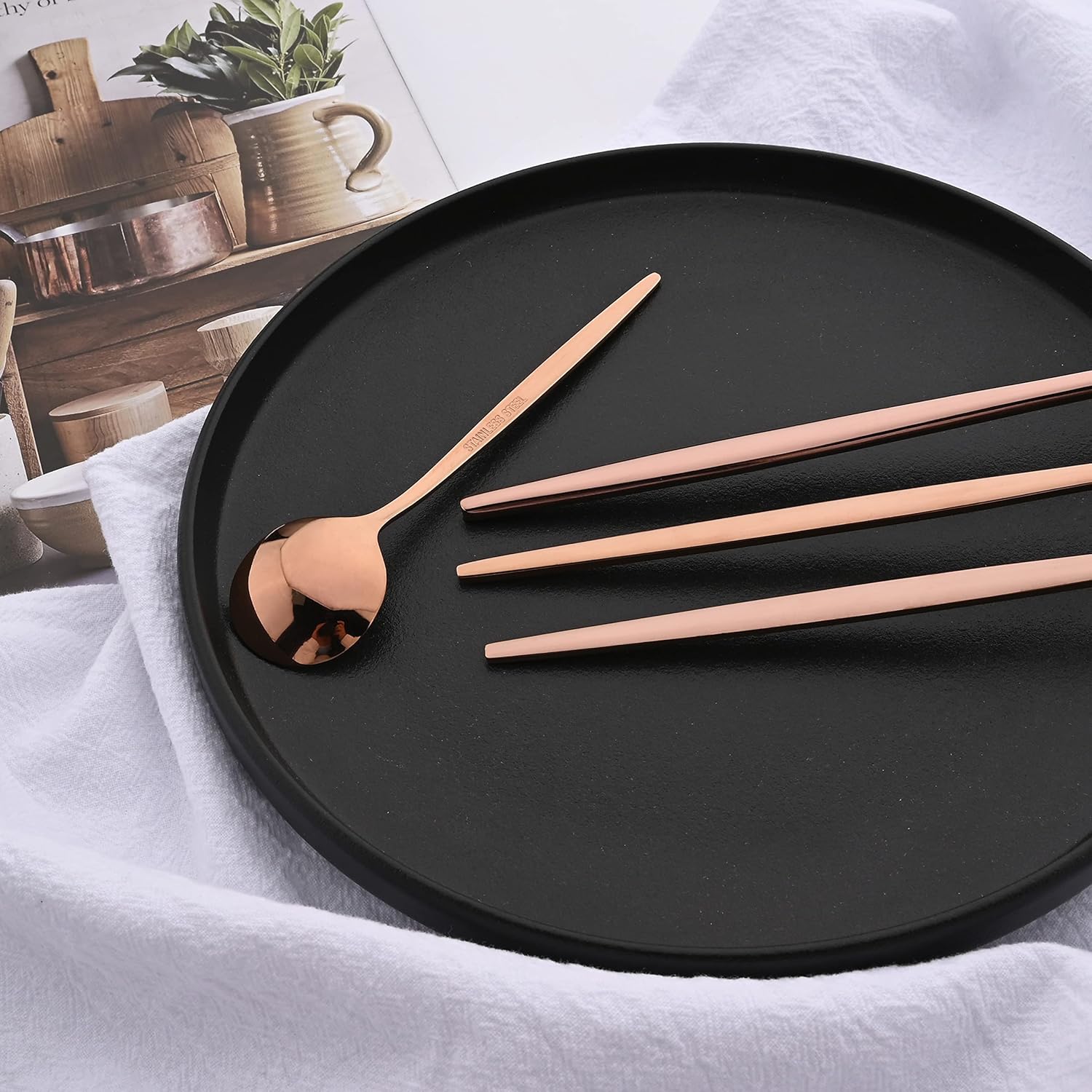 Mirror Finish Silverware Flatware Set, Stainless Steel Copper 32-Piece Tableware Cutlery Set Service For 8, Utensils for Kitchen Home Hotel, Knives/Forks/Spoons Included, Dishwasher Safe