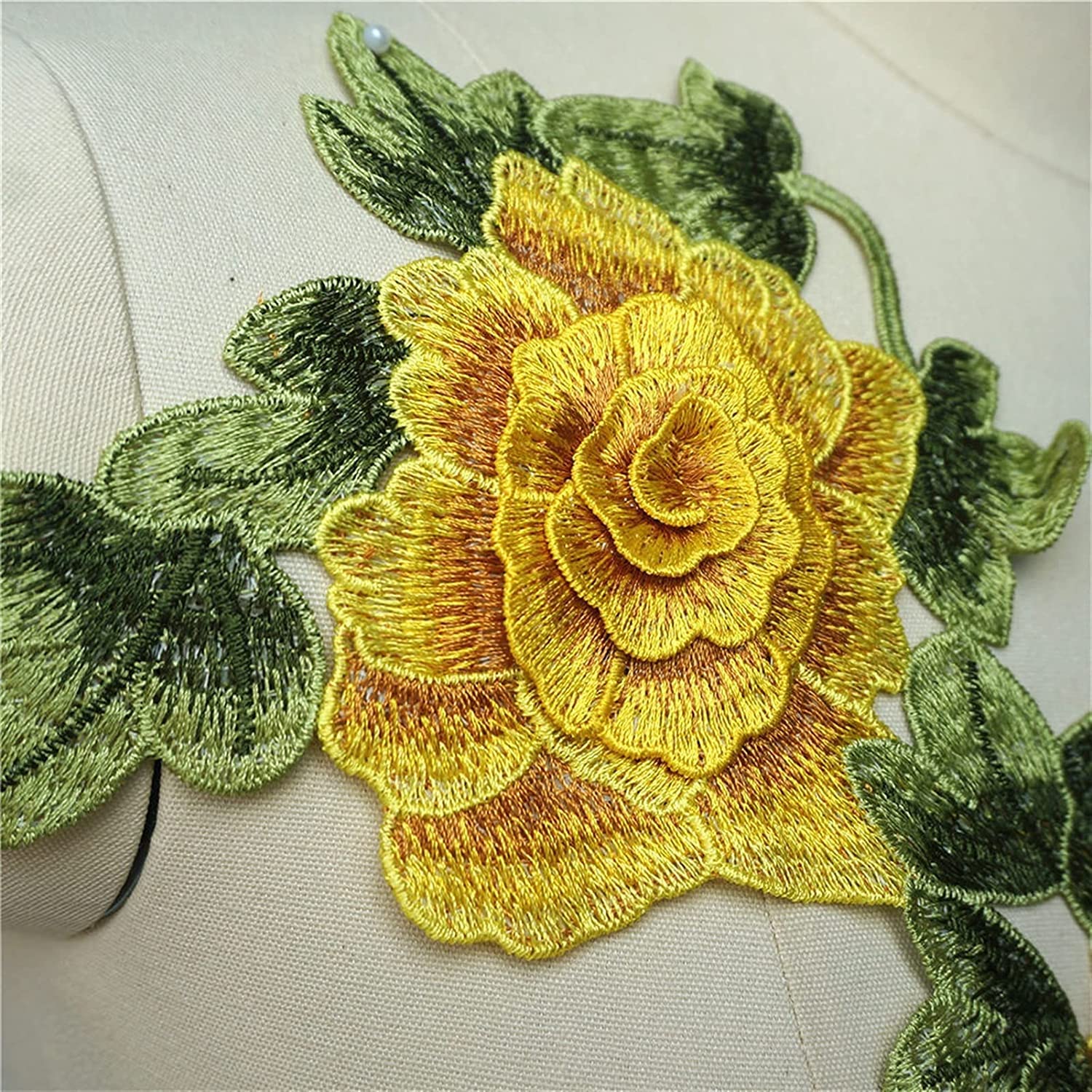 Aplikacje z tiulu, Aplikacja z koronki haftowanej naszywka koronkowa 14x39 cm żółta na suknię ślubną