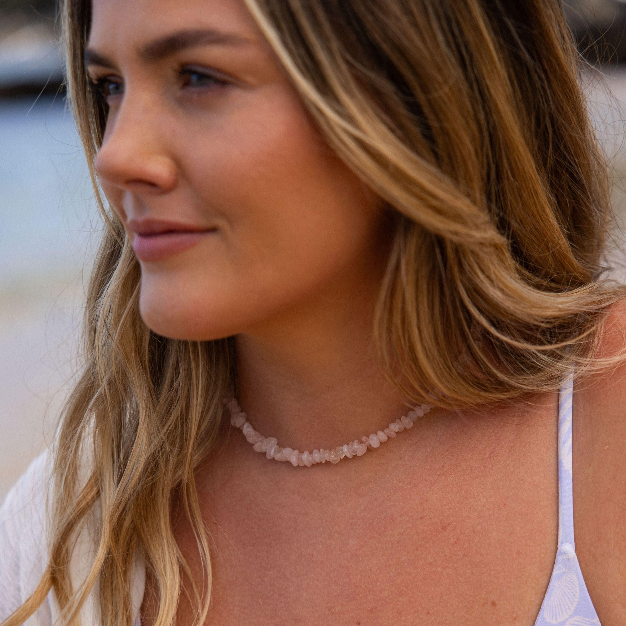 Purelei Rose Quartz Kette, Damen Halskette aus langlebigem Edelstahl, Wasserfeste Splitterkette aus natürlichem Rosenquarz, 35-40 cm cm Länge verstellbar