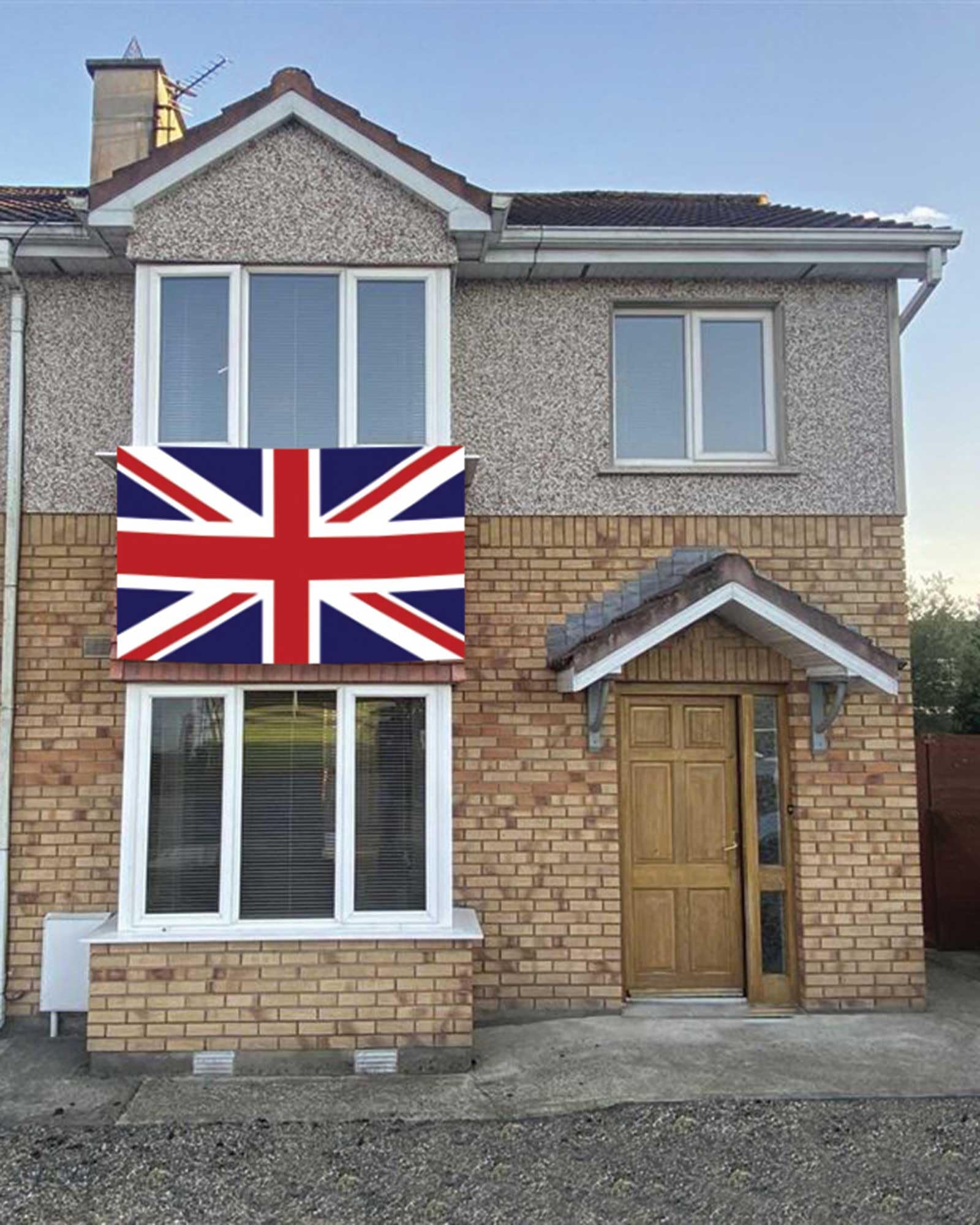Country Club Super Jumbo 10ft x 6ft Union Jack Premium Polyester British National Flag with Metal Eyelets, Perfect for Outdoor Events, Celebrations & Patriotic Displays