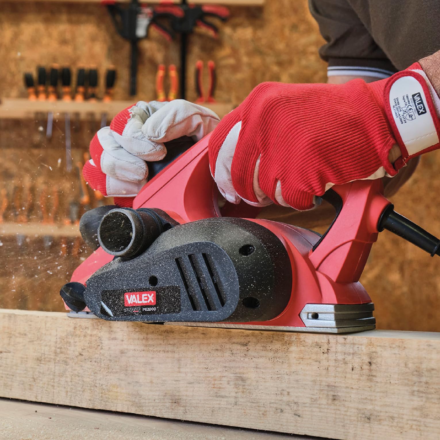 Valex Pialla Elettrica PE2000, 850W, pialletto per legno, 16500 giri/min, 2 lame reversibili, cinghia di trasmissione di ricambio e sacchetto aspirapolveri inclusi