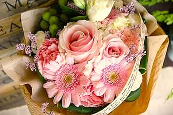 911です✨️ おまかせ花束　クール便 Amazon｜【クール便配送】花束 誕生日 生花 指定日配送 花