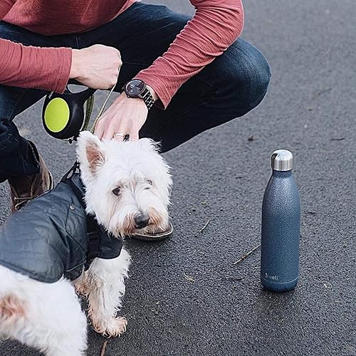 Miniatura 2 de S'well - Botella de agua de acero inoxidable, 17 onzas líquidas, suave al tacto, color negro, triple capa aislada al vacío, mantiene las bebidas