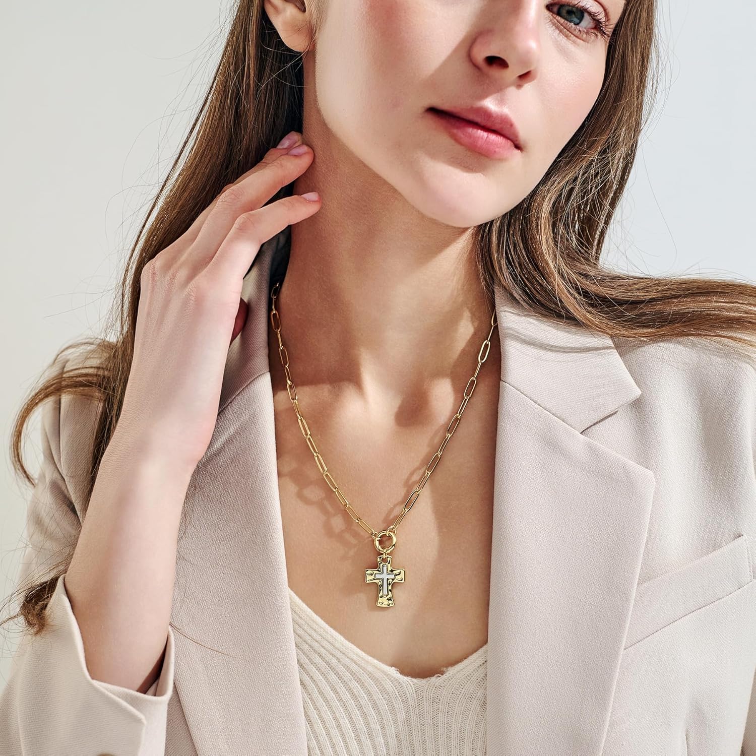 Unisex Silver Gold Cross Necklace,Sterling Silver Cross Necklace for Women,Mens Gold Silver Pendant Necklace,Gifts for Boyfriends or Girlfriends for Valentine's Day,birthdays,Christmas,Easter - Image 5