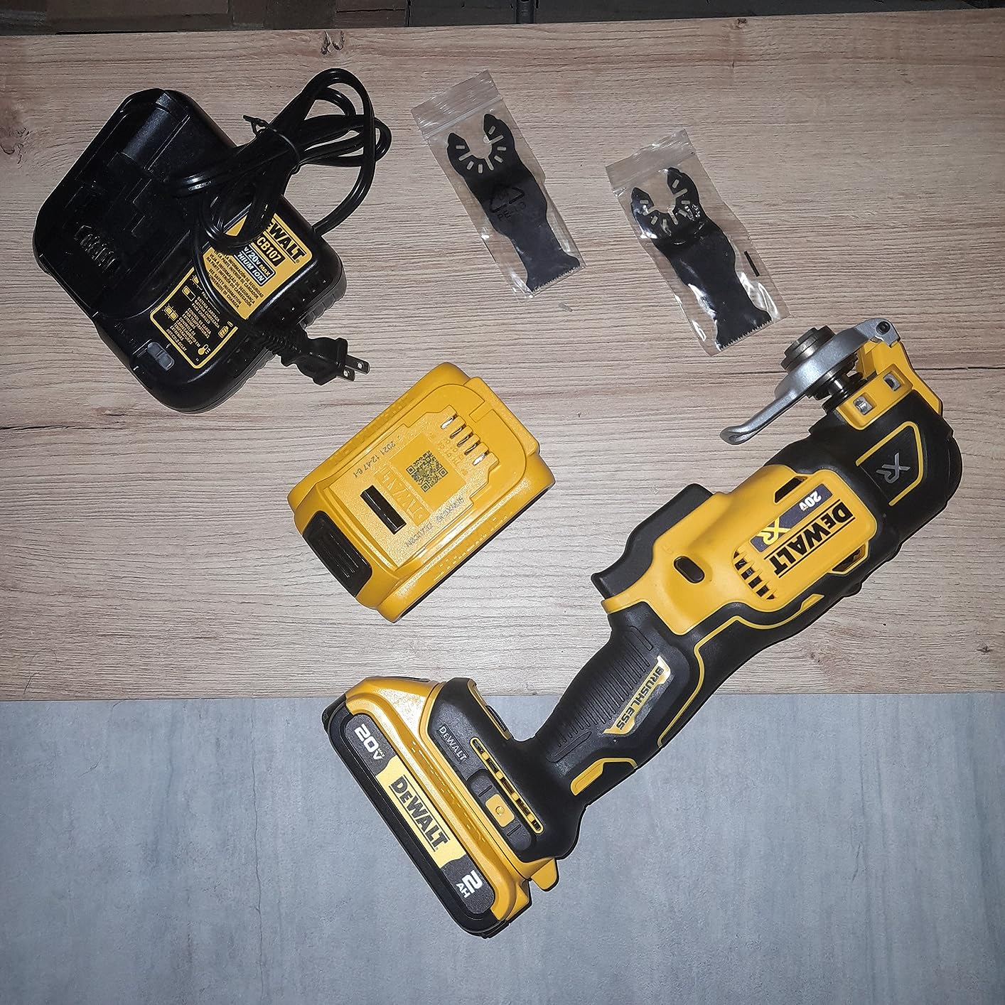 20V MAX* XR® Brushless Cordless 3-Speed Oscillating Multi-Tool (Tool Only) photo review