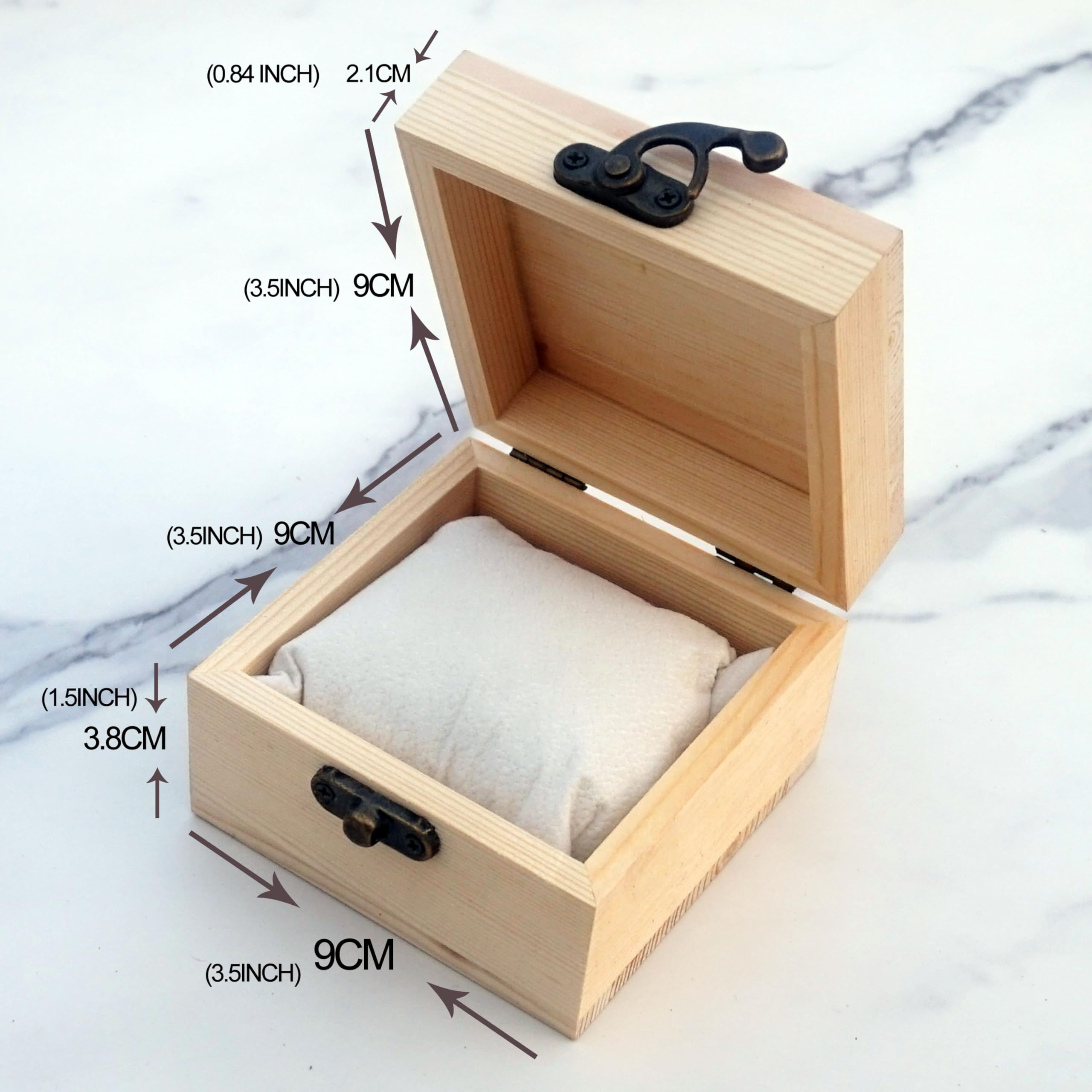 Handcrafted Pine Wood Box with LOVE Arrow Carving – 9×9×5.9 cm, Ideal for Jewelry, Watches, and Gift Packaging