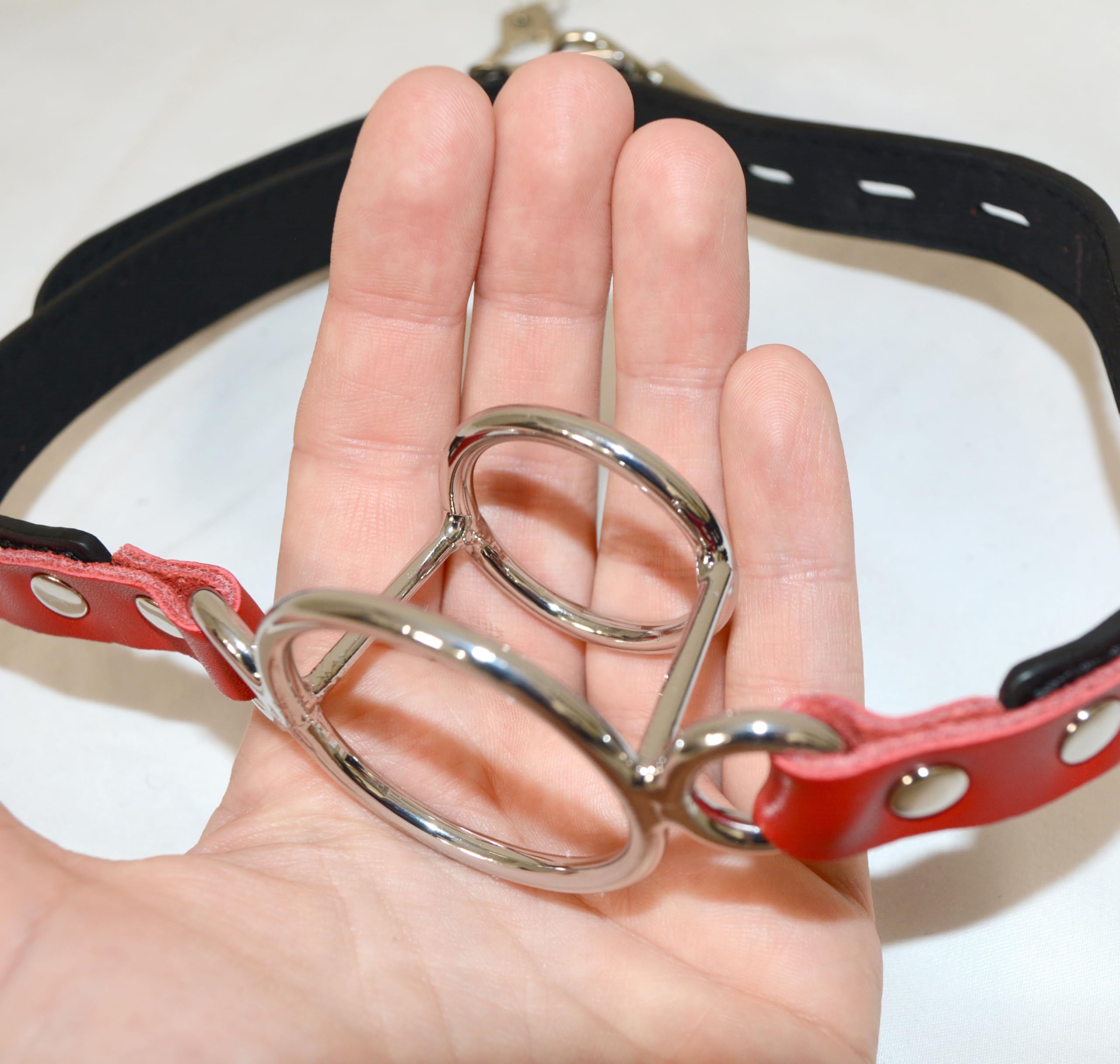 Mordaza BDSM Ring Gag & abre bocas – mordaza abierta con 2 anillos metálicos, con candado, arnés ajustable en cuero sintético para bondage & fetichismo